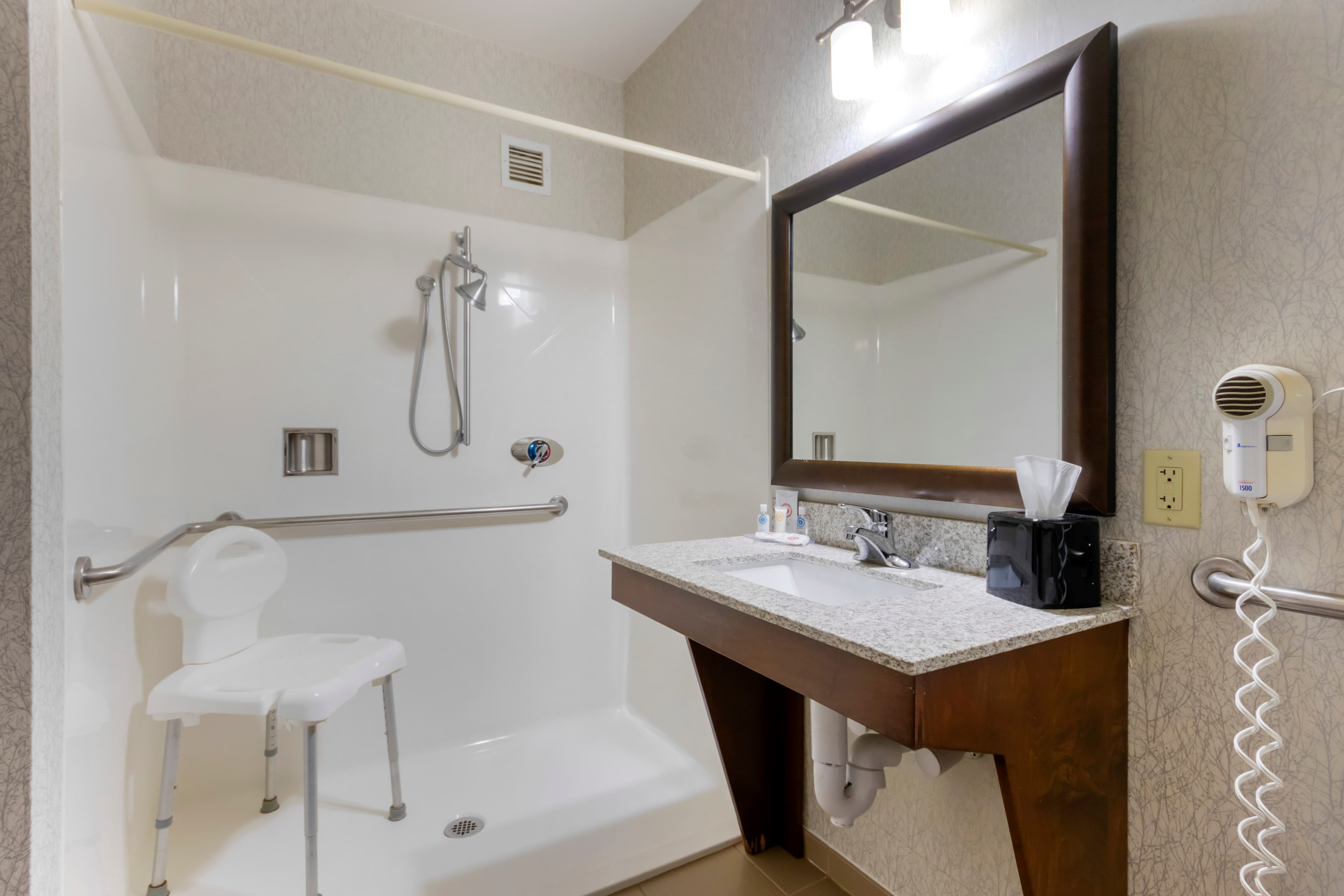 Comfort Inn & Suites Market - Airport - Image 5