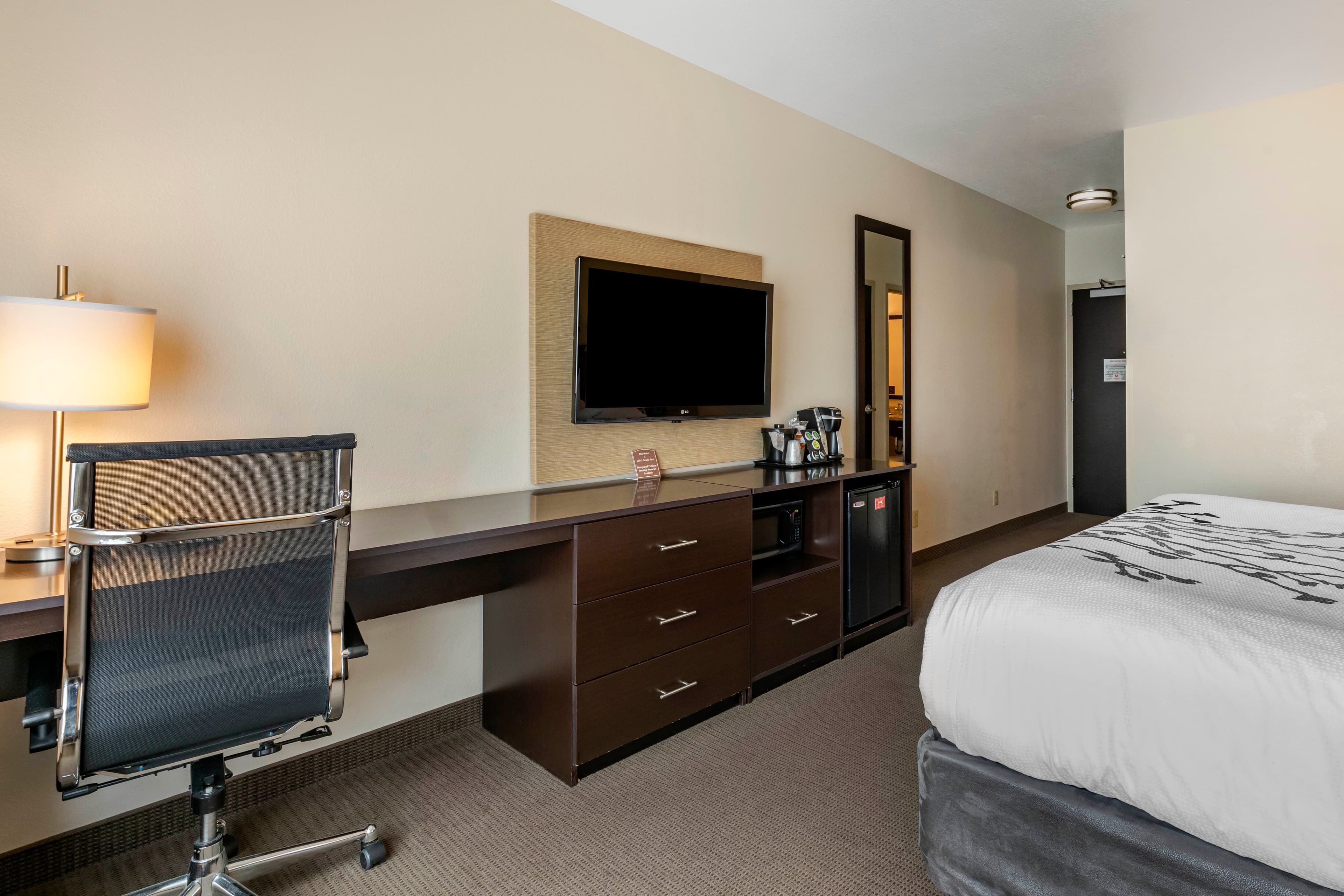 Sleep Inn & Suites Miles City I-94 - Image 4