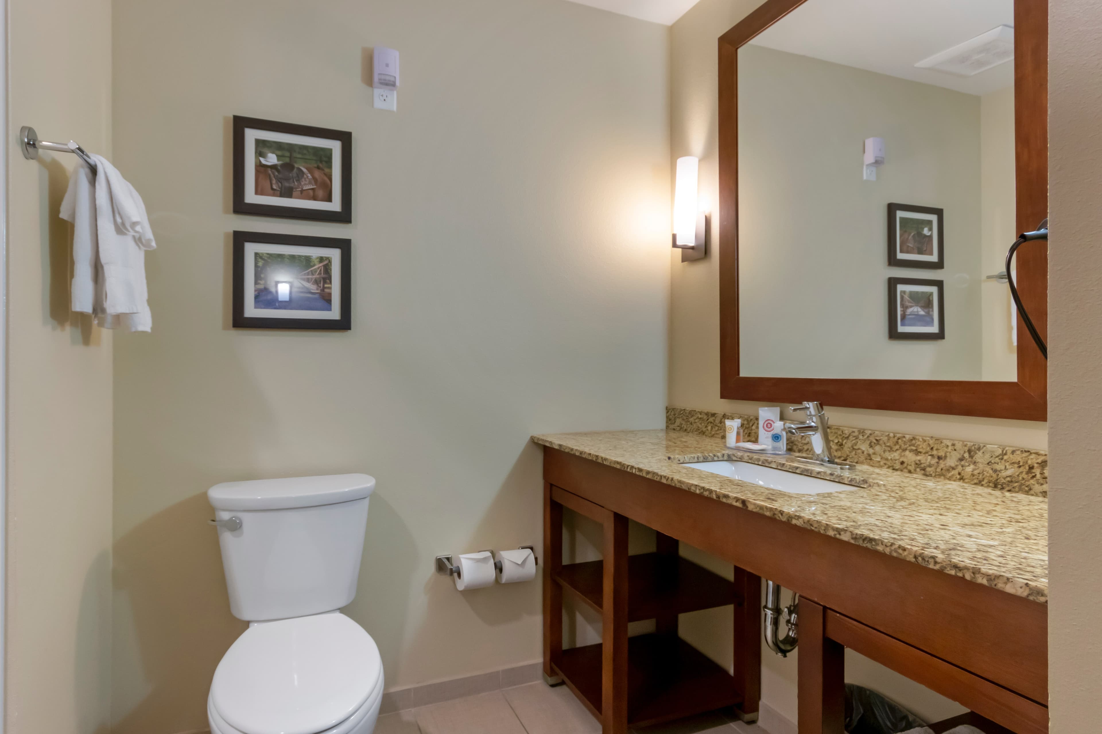 Comfort Suites Billings — 33