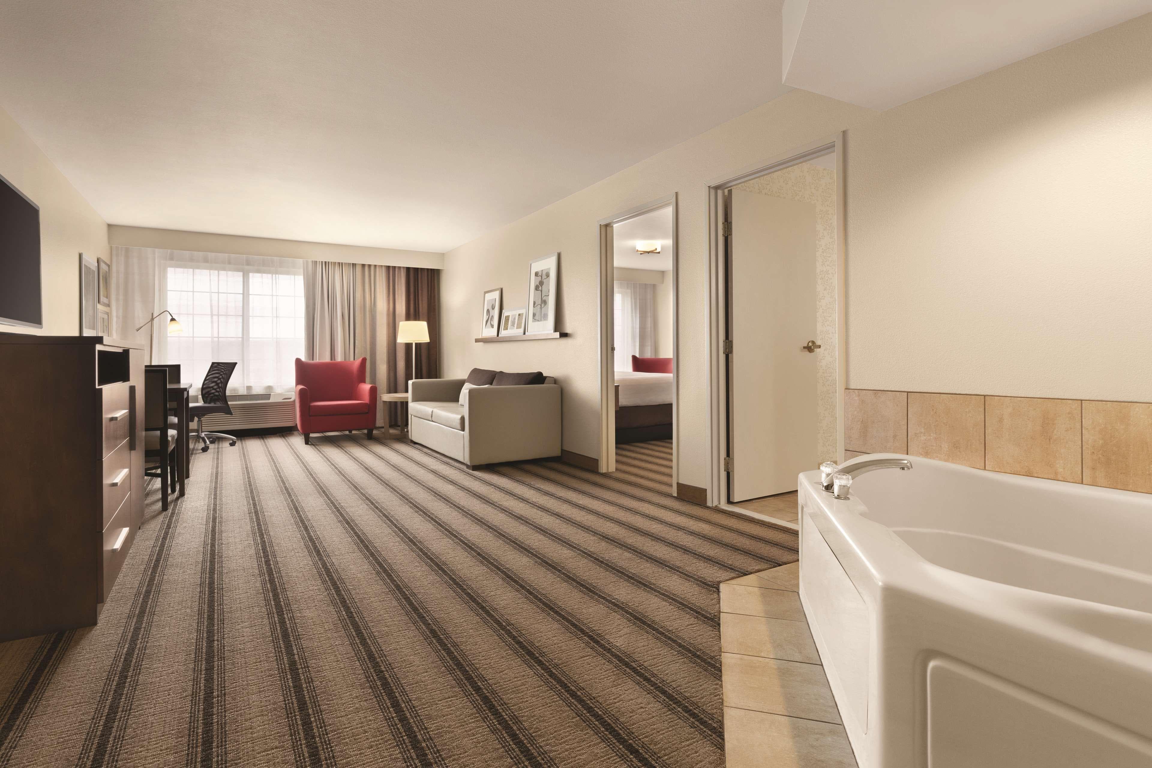 Country Inn & Suites by Radisson, Billings, MT — 13