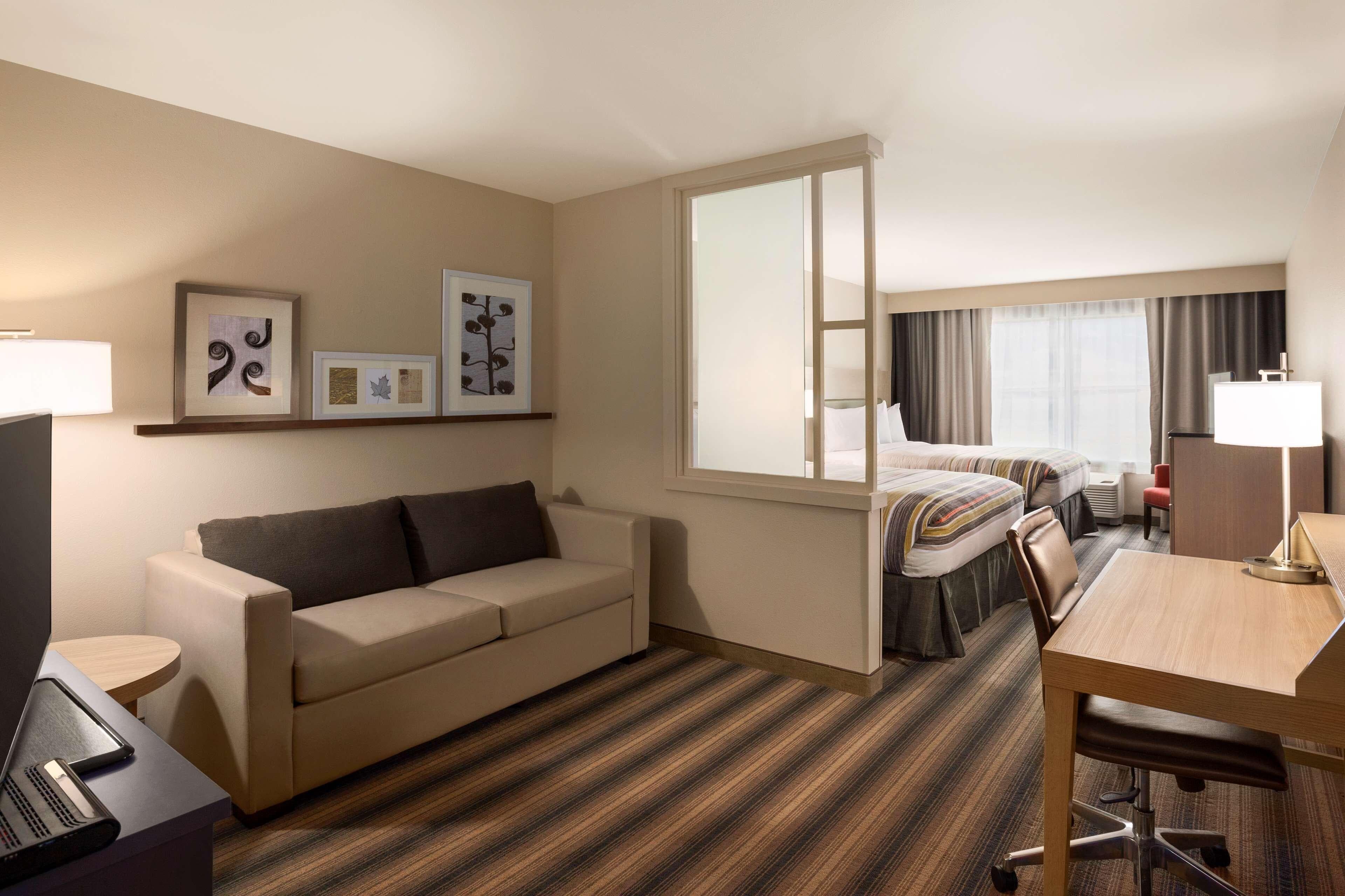 Country Inn & Suites by Radisson, Bozeman, MT — 7