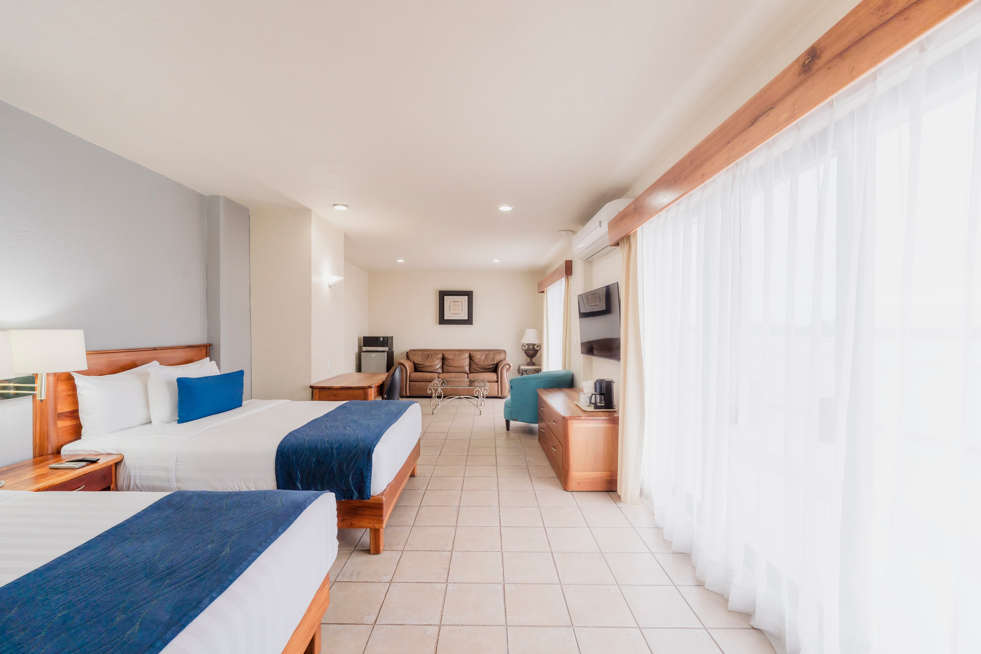 Comfort Inn Tampico — 6