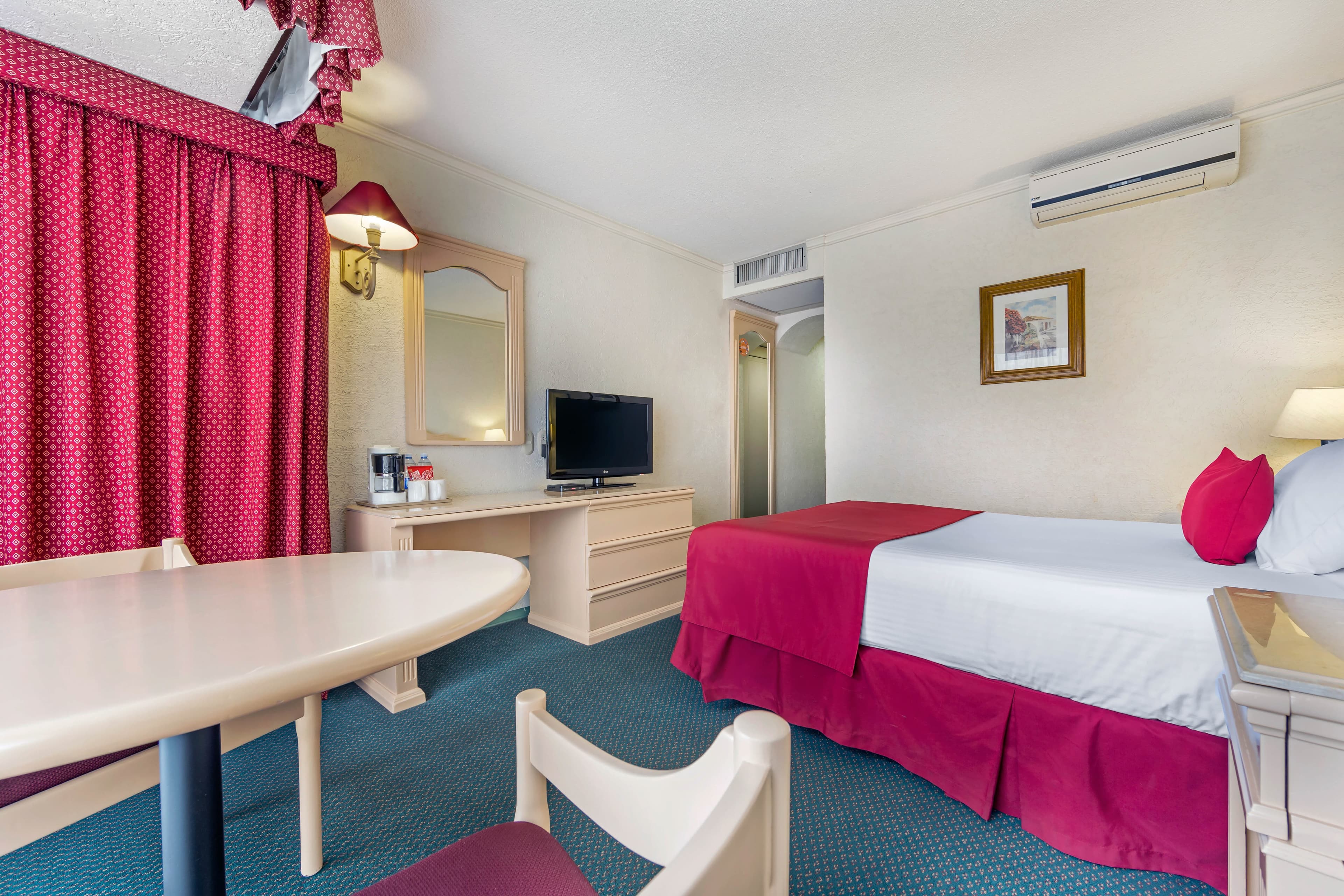 Quality Inn Aguascalientes - Image 4