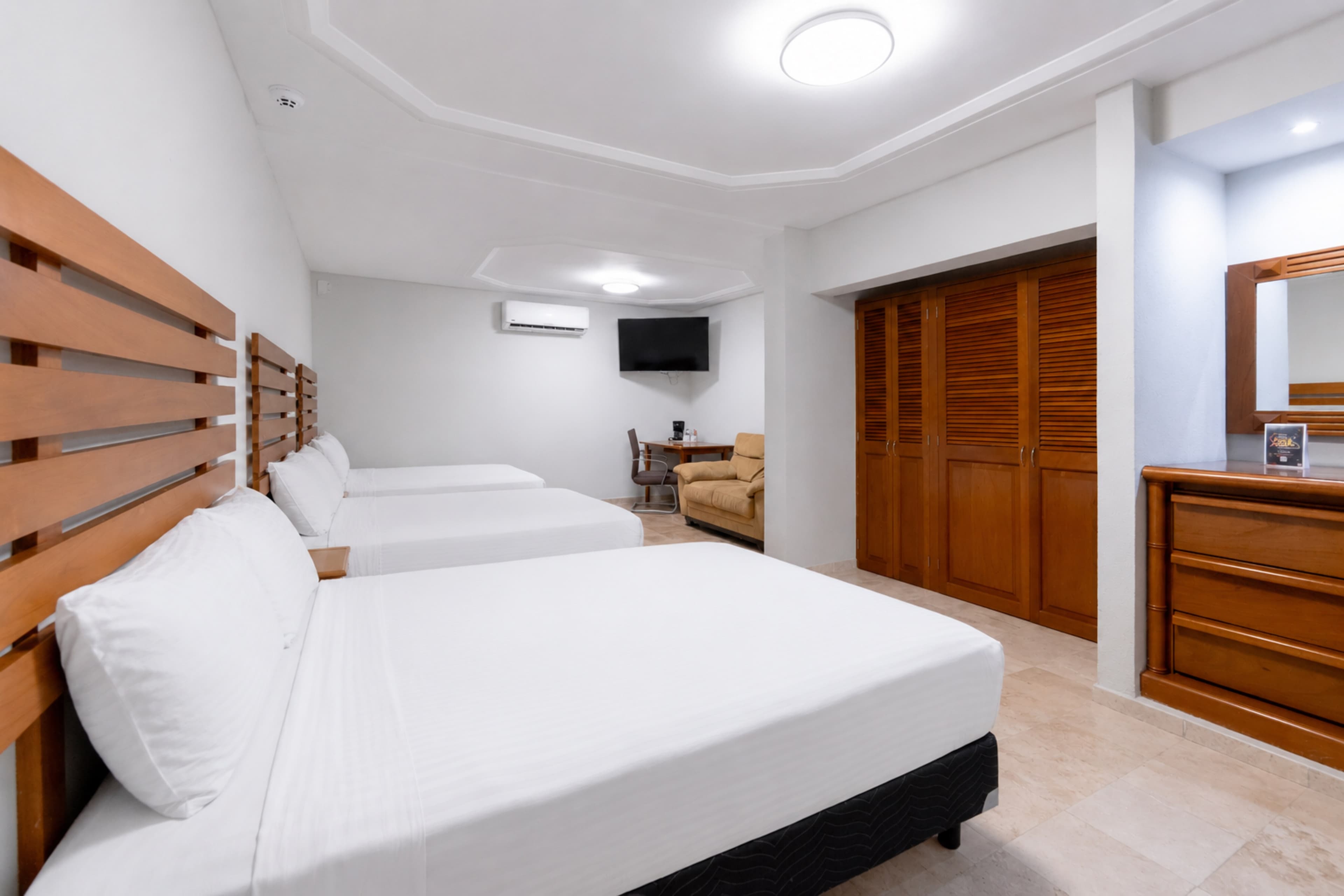 Quality Inn Mazatlan — 11