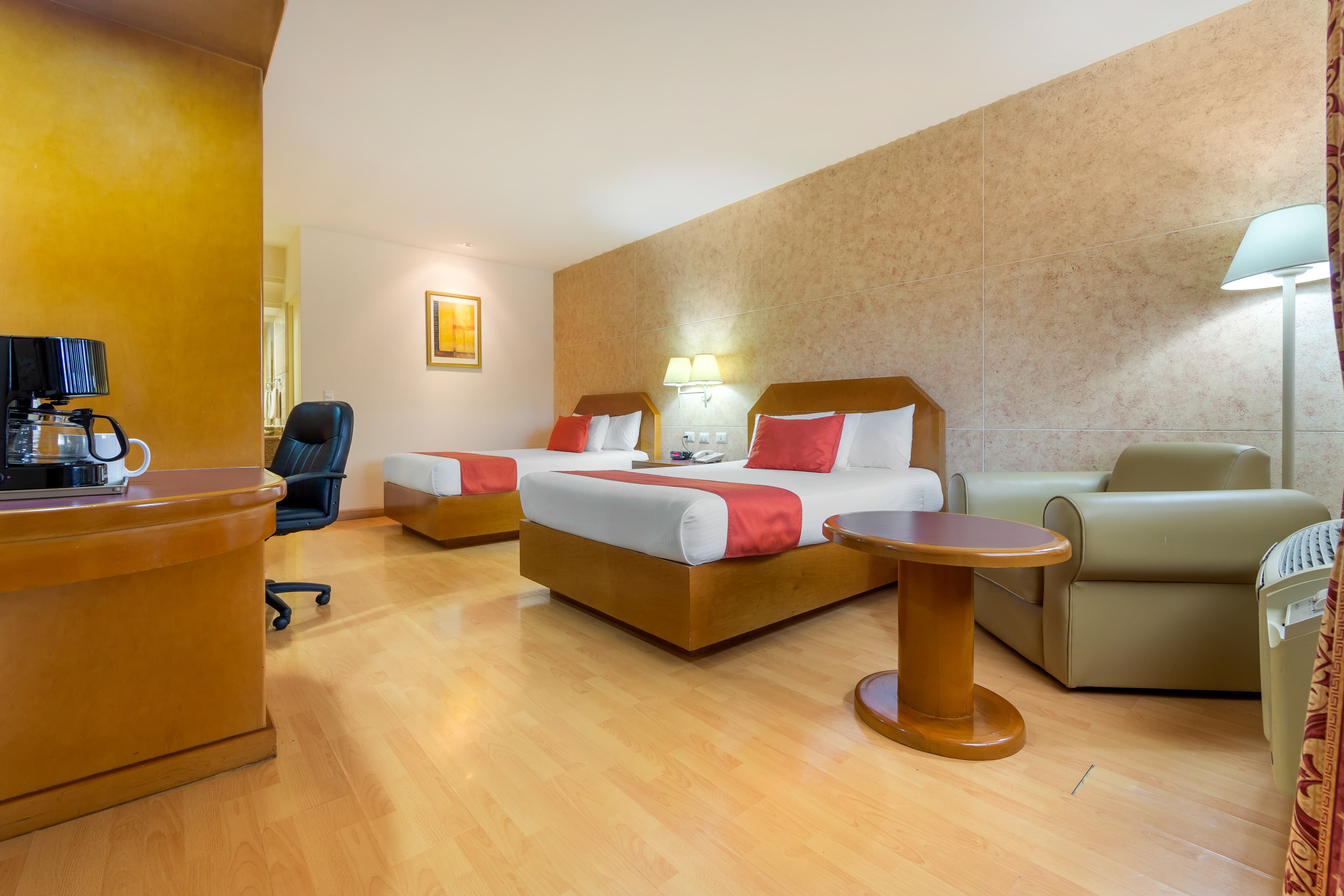 Comfort Inn Monterrey Norte - Image 2
