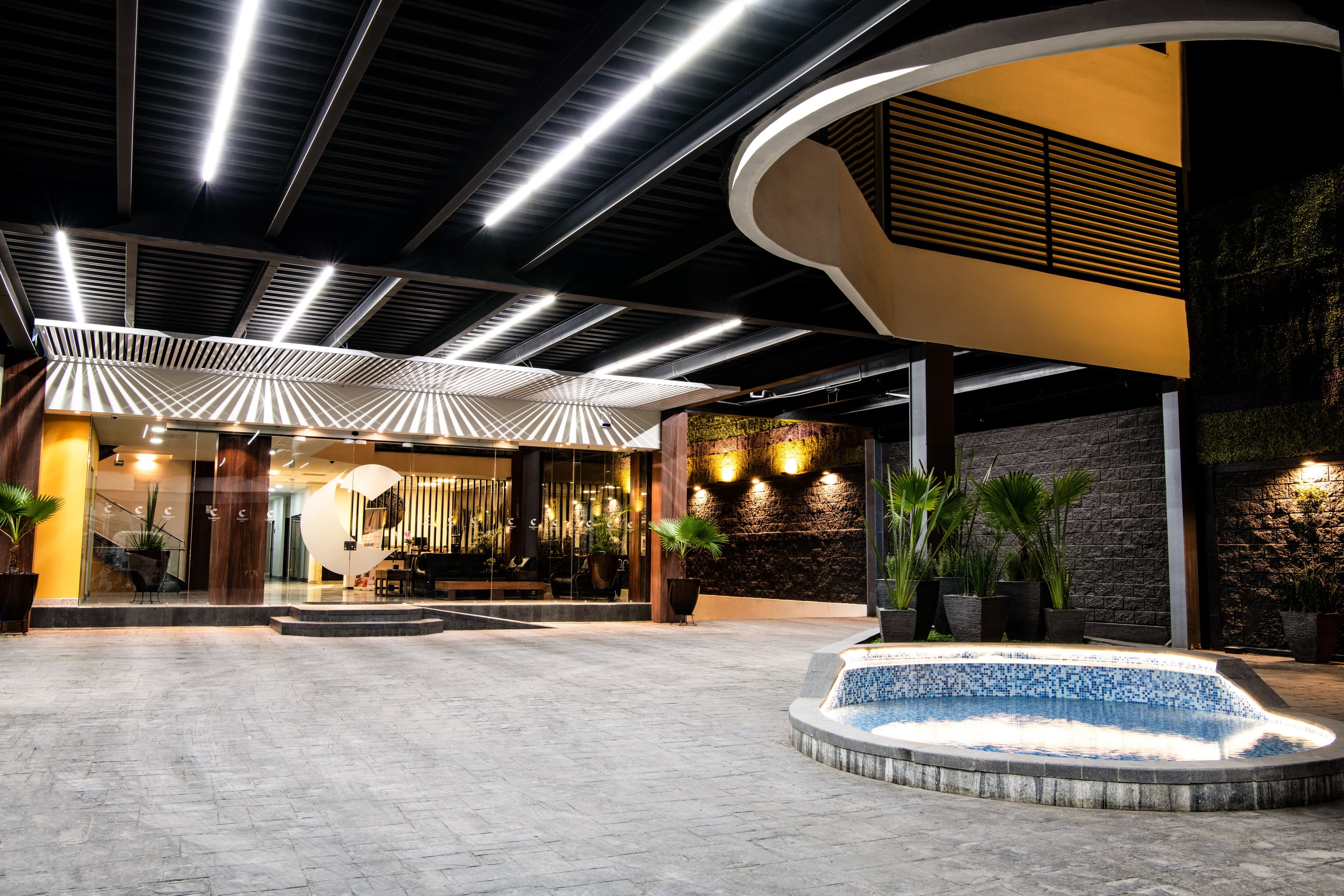 Comfort Inn Irapuato - Image 1