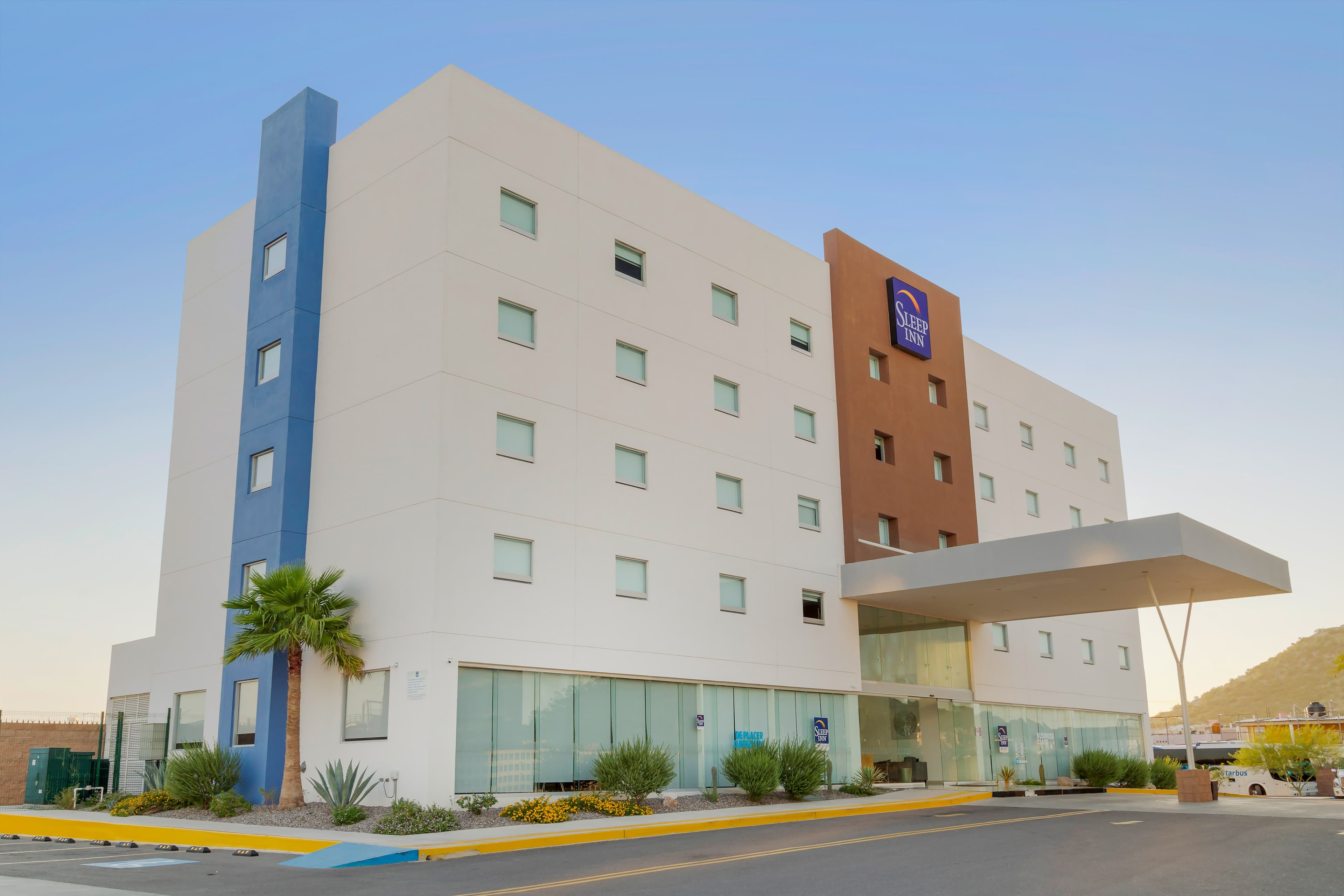 Sleep Inn Hermosillo - Image 1