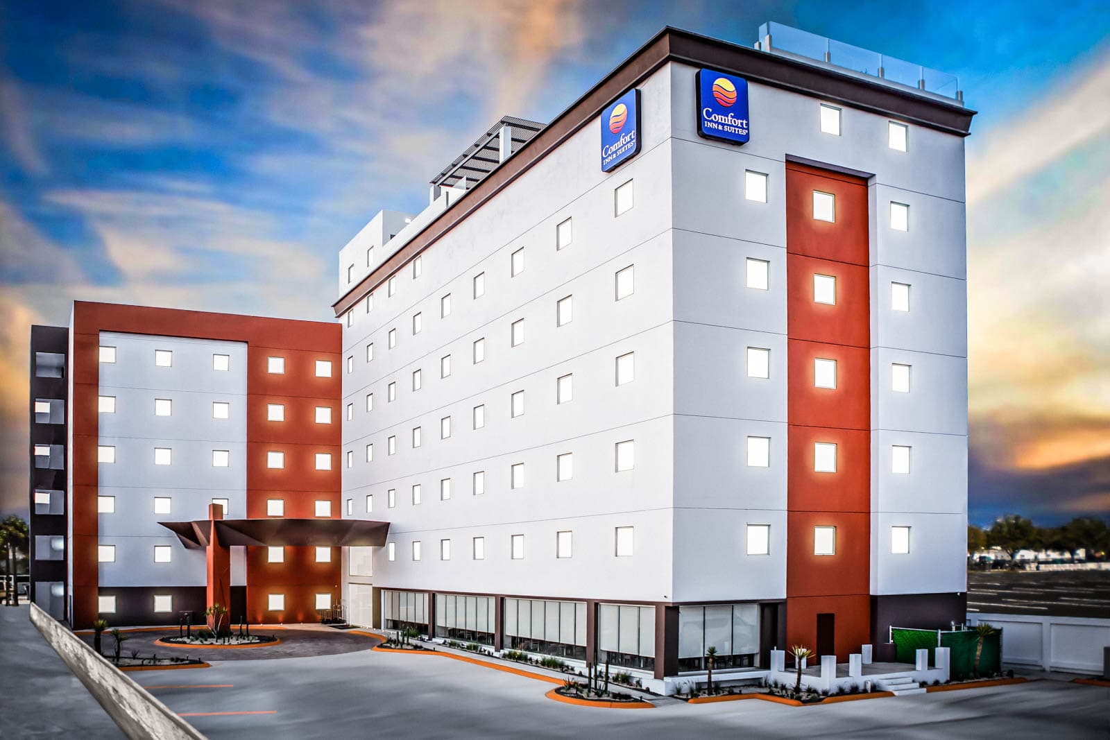 Comfort Inn & Suites Los Cabos - Image 1