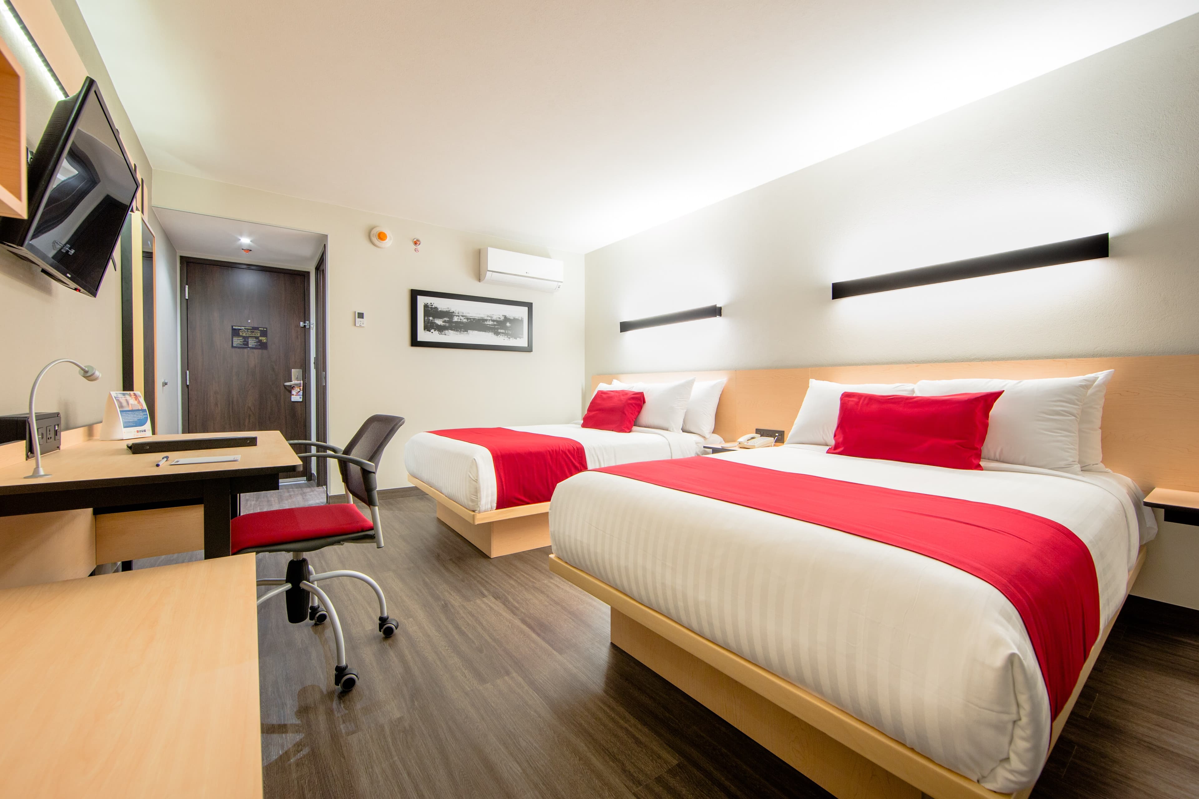 Comfort Inn Delicias - Image 4