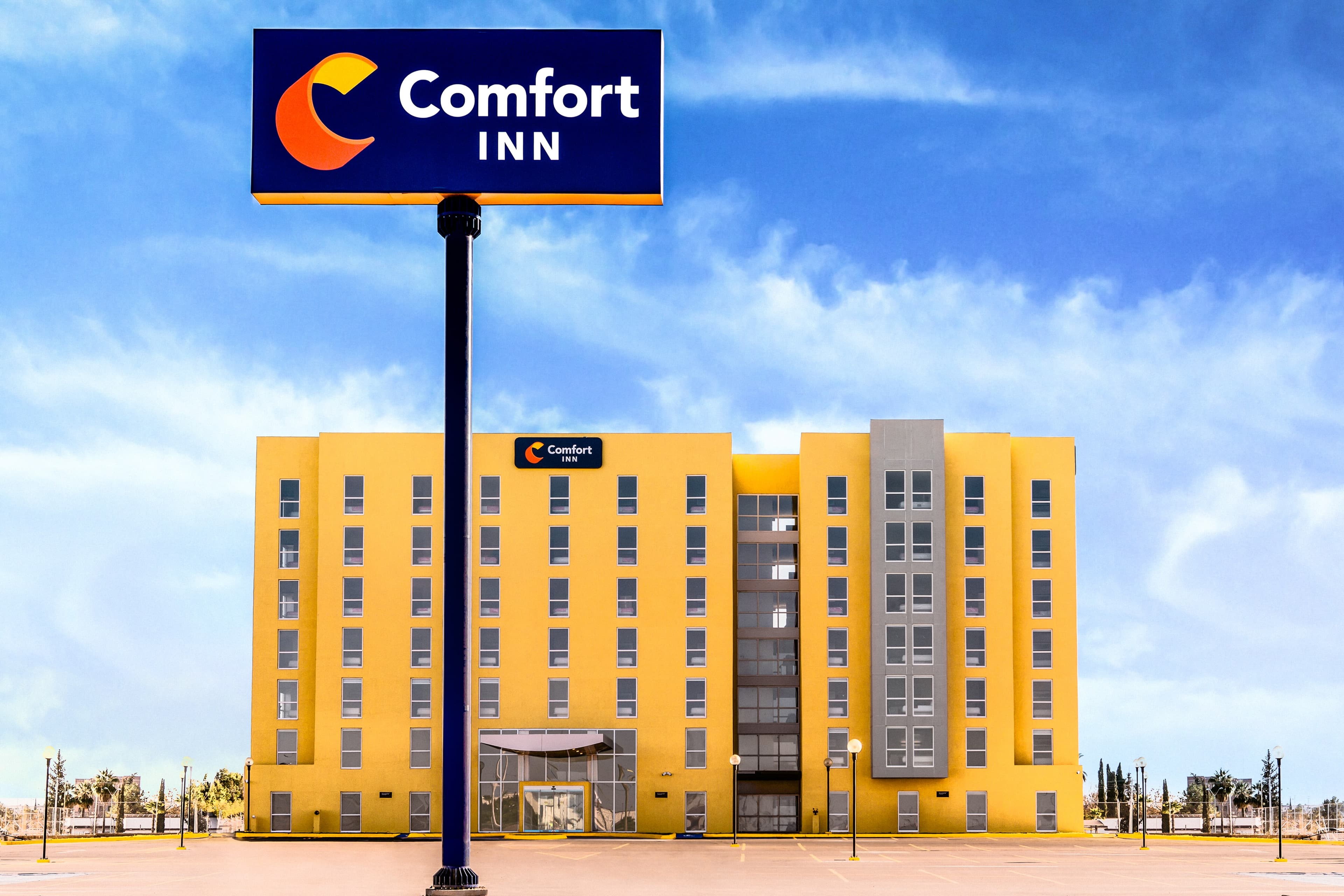 Comfort Inn Delicias - Image 1