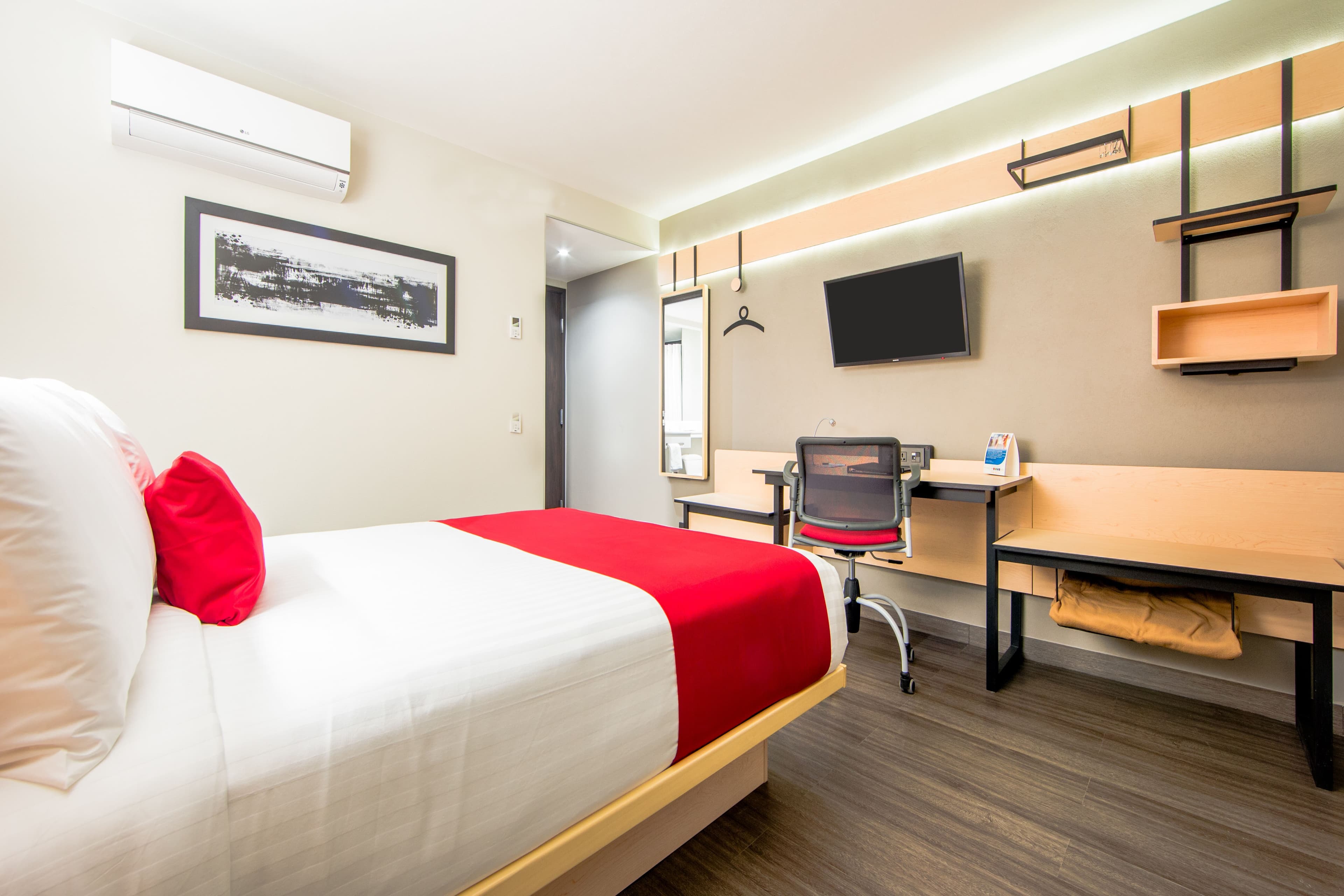 Comfort Inn Delicias — 7