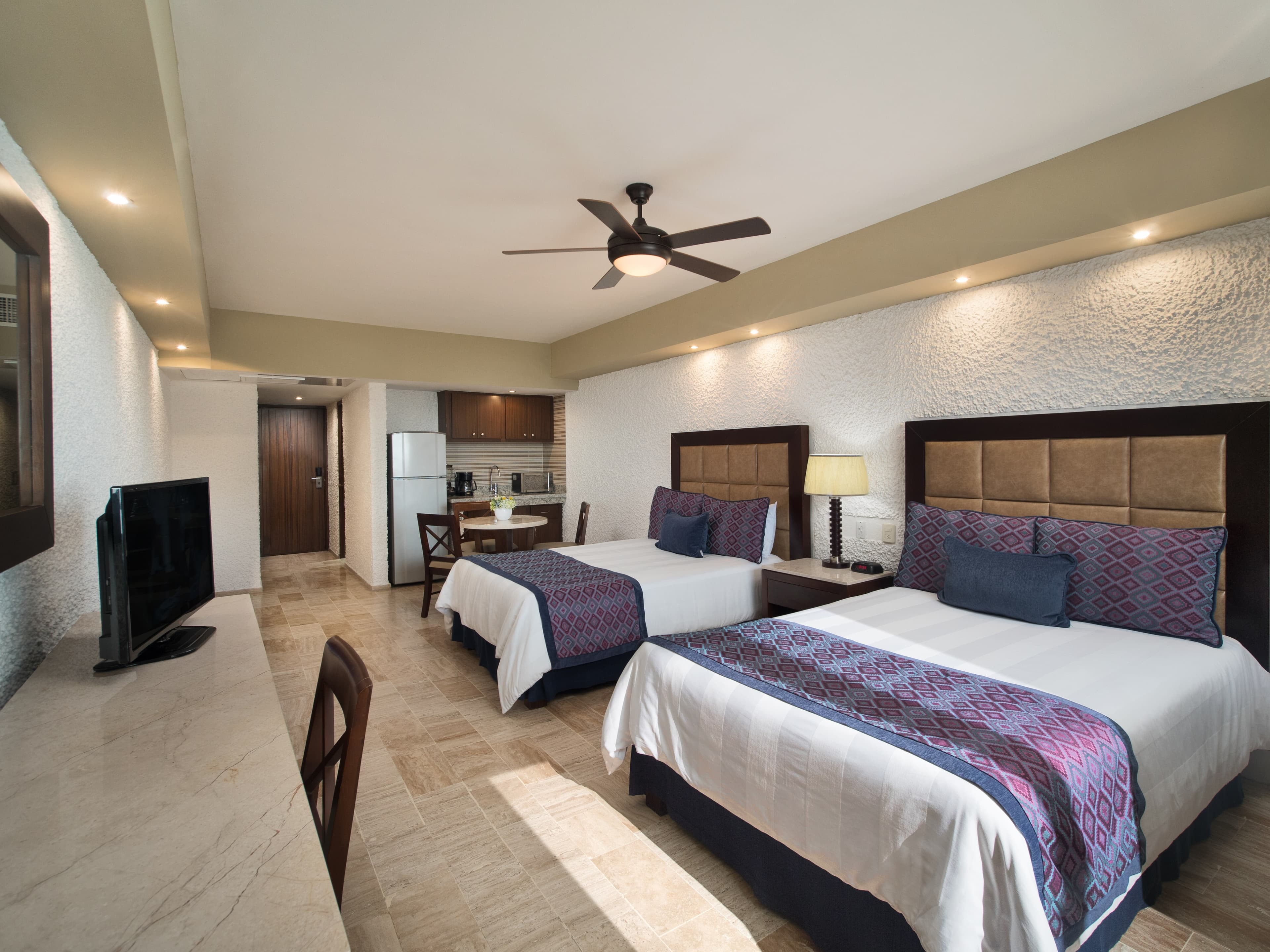 El Cid El Moro Beach Hotel - Image 2
