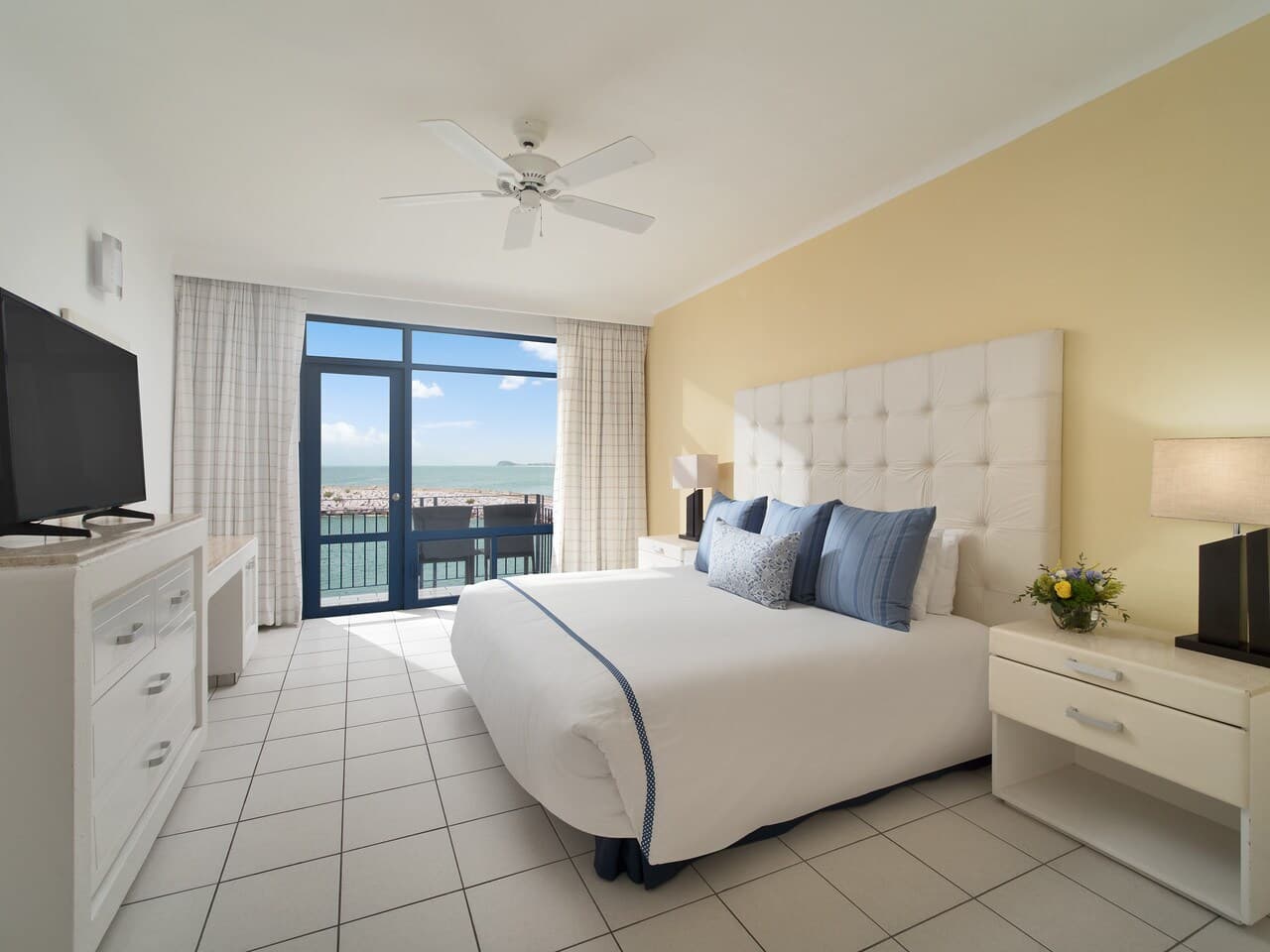 El Cid Marina Beach Hotel - Image 2
