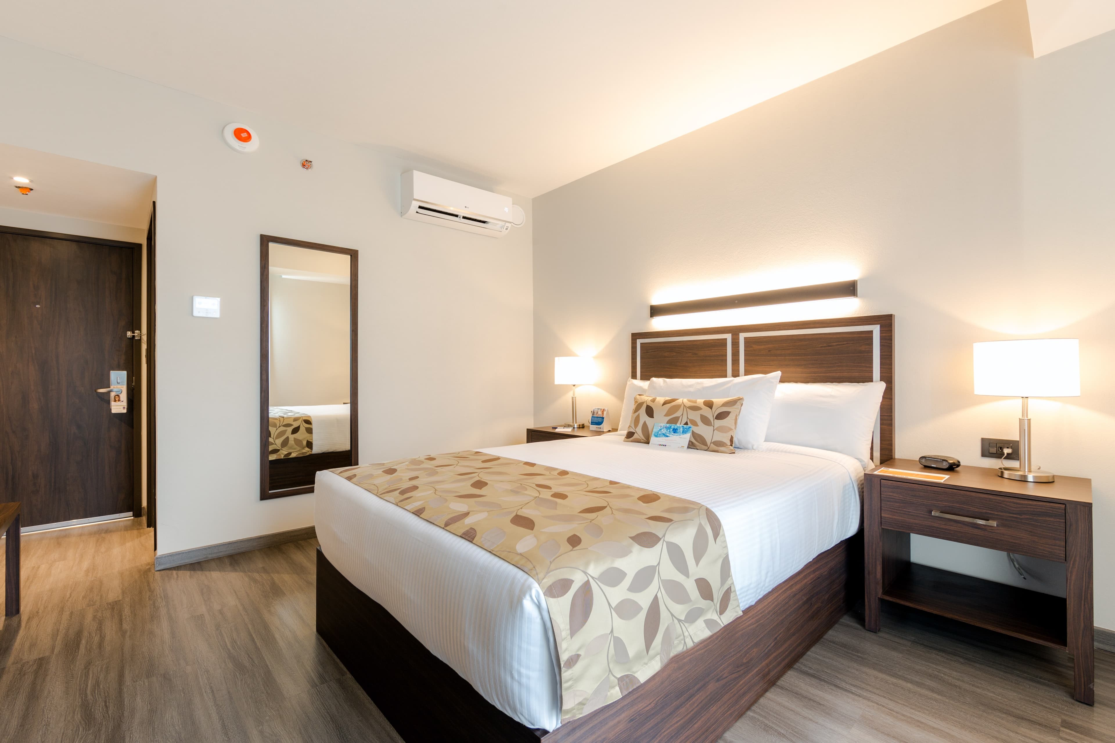 Sleep Inn Guadalajara Galerias - Image 2