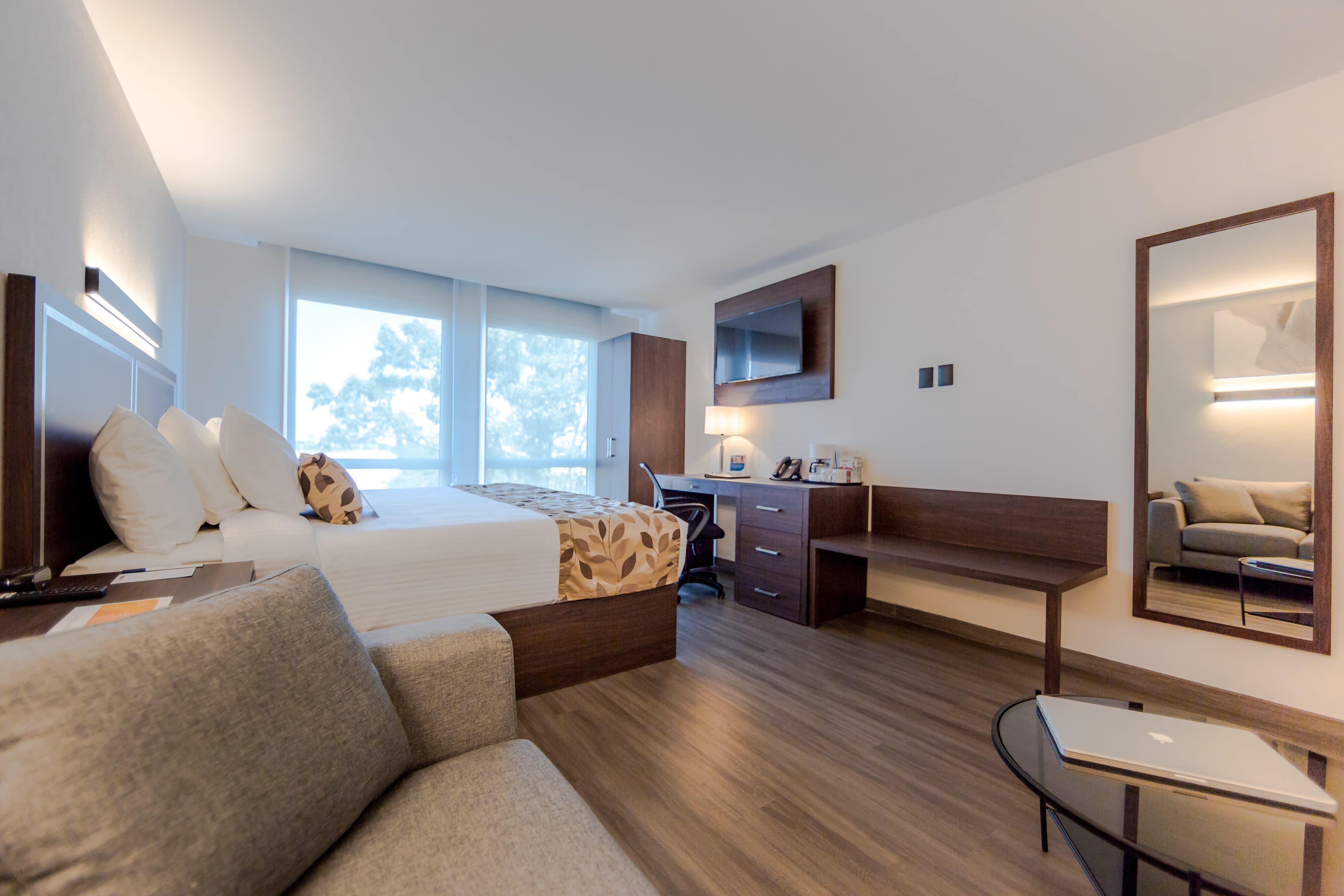 Sleep Inn Guadalajara Galerias - Image 5