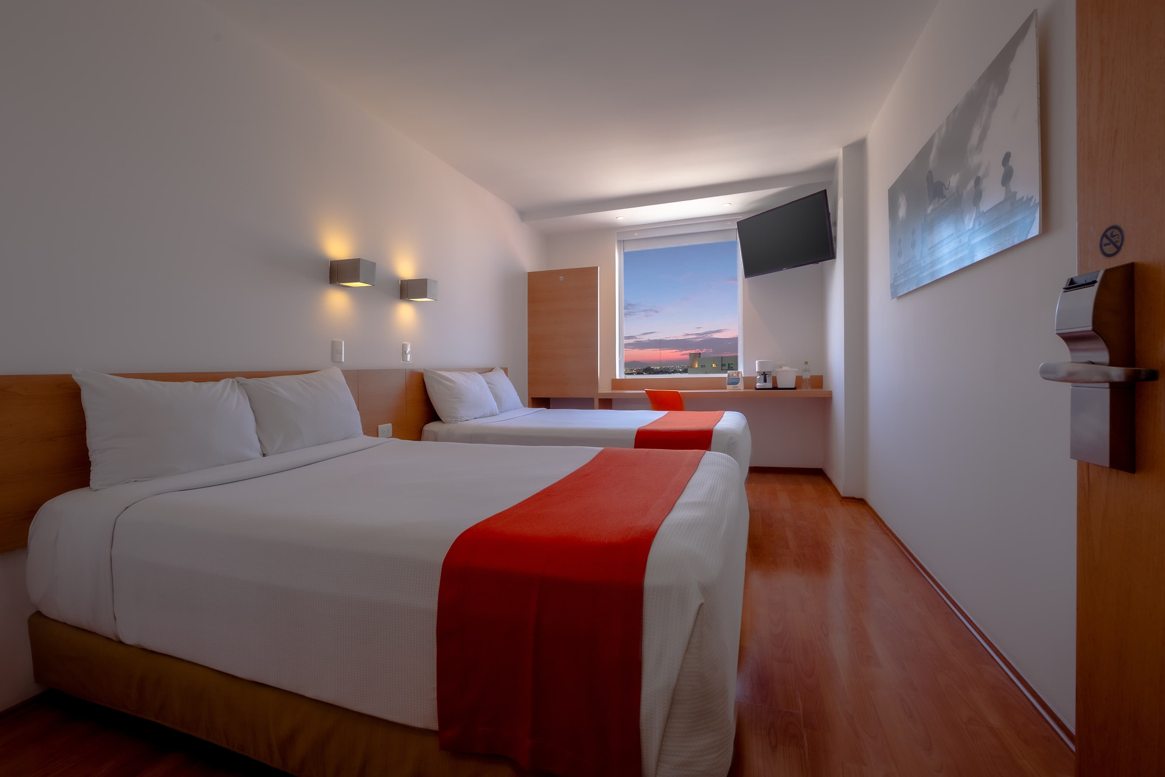 Sleep Inn Leon Antares — 10