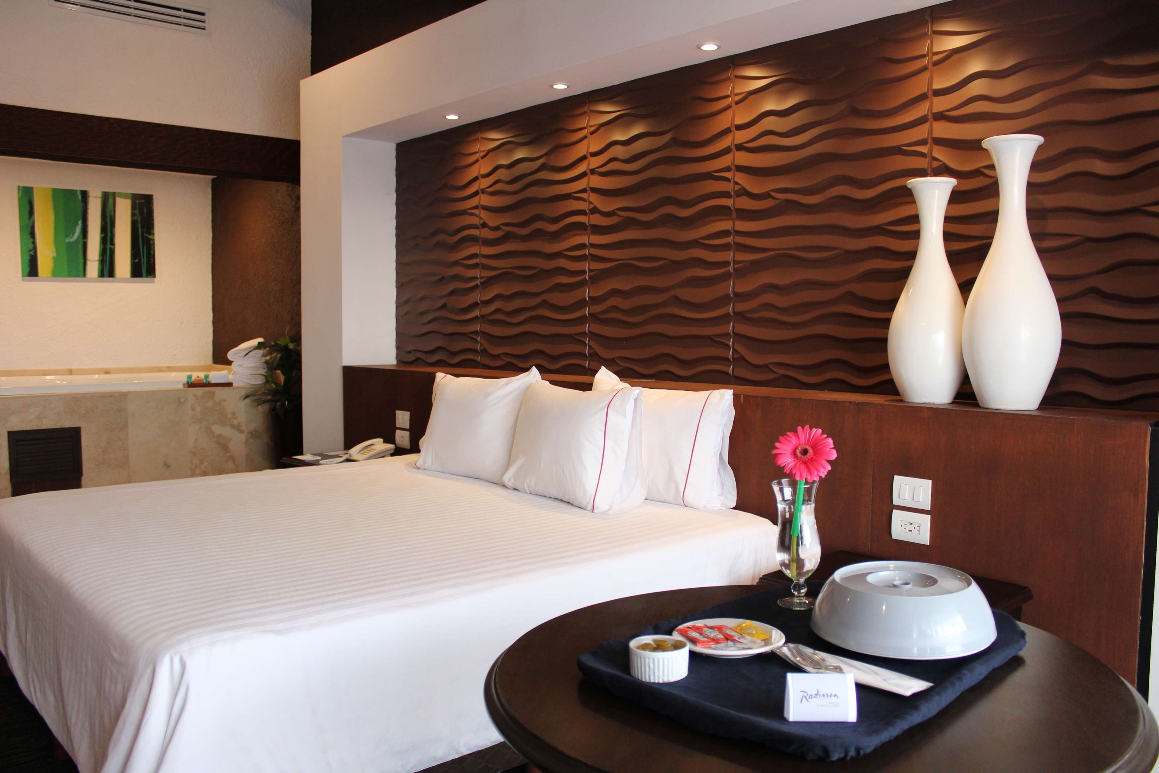 Radisson Hotel Tapatio Guadalajara — 13