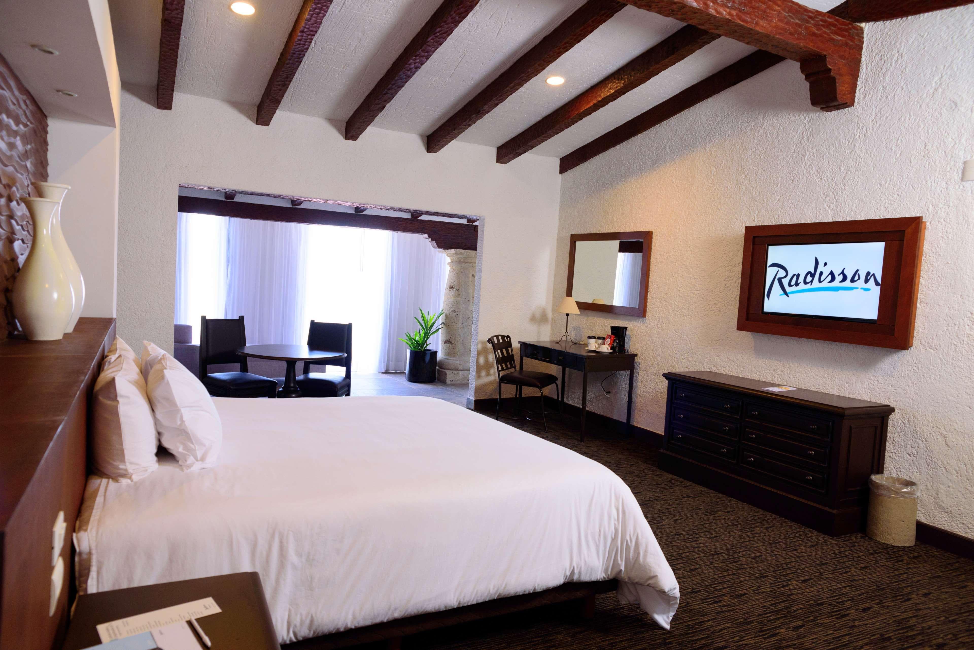 Radisson Hotel Tapatio Guadalajara - Image 4
