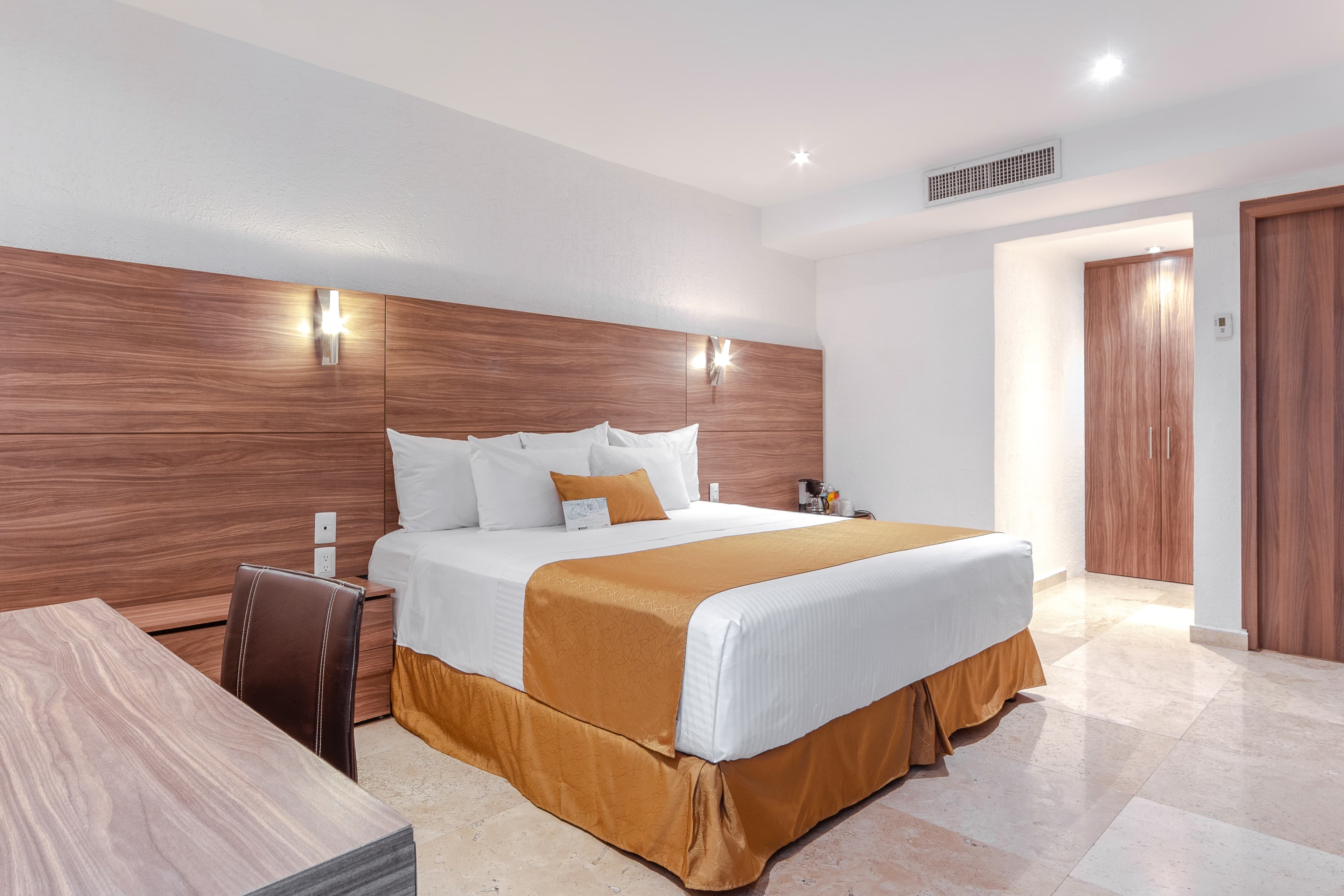 Comfort Inn Queretaro Tecnologico — 11