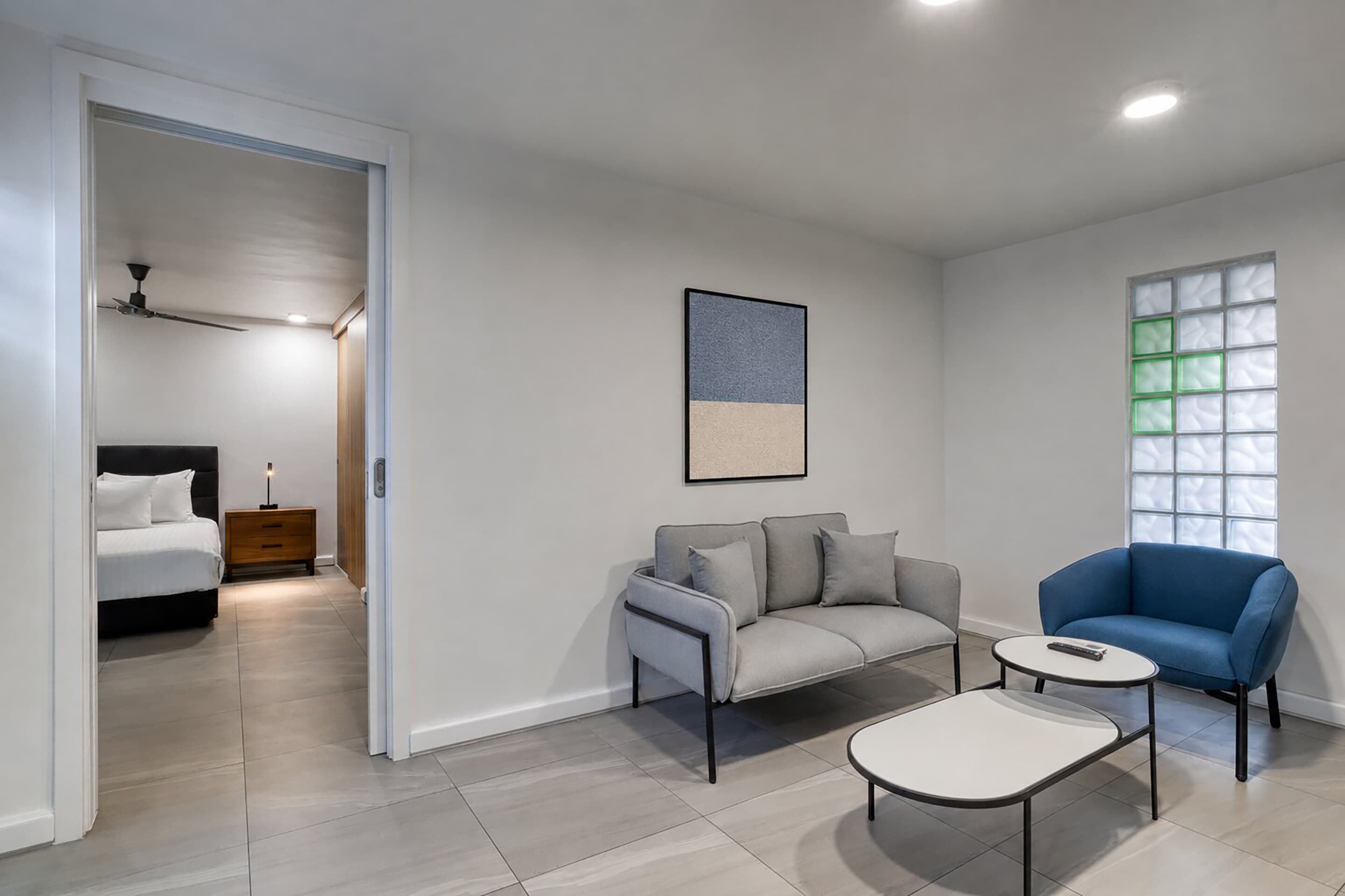 1 Queen Bed, 1 Bedroom Apartment, Larger Room - Image 6