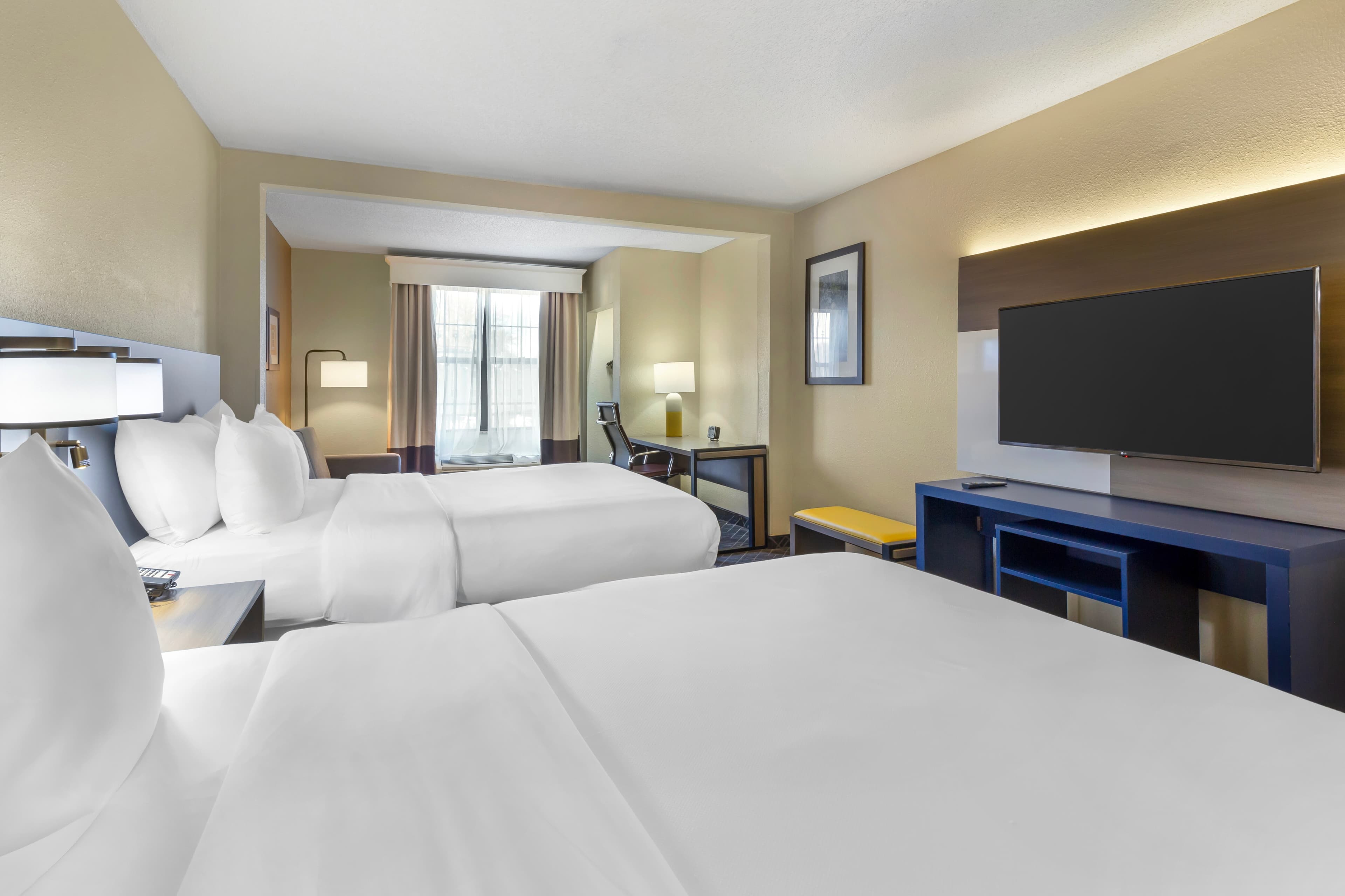 Comfort Suites Hanes Mall — 16