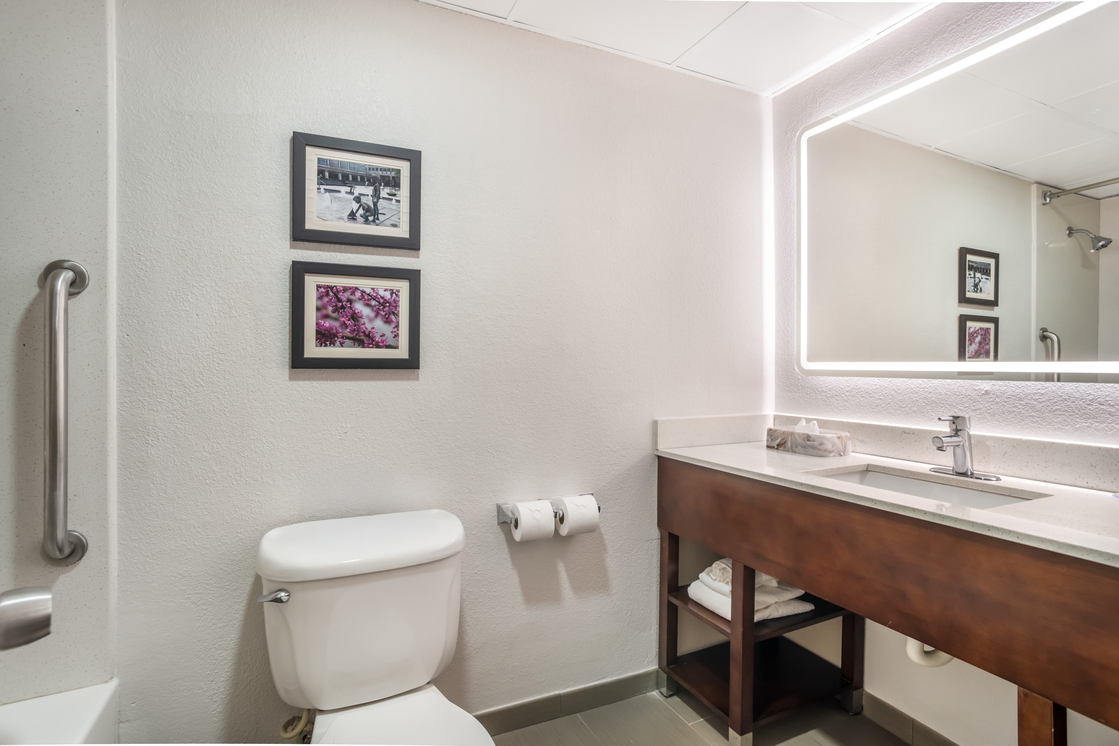 Comfort Inn Charlotte Airport Uptown — 13