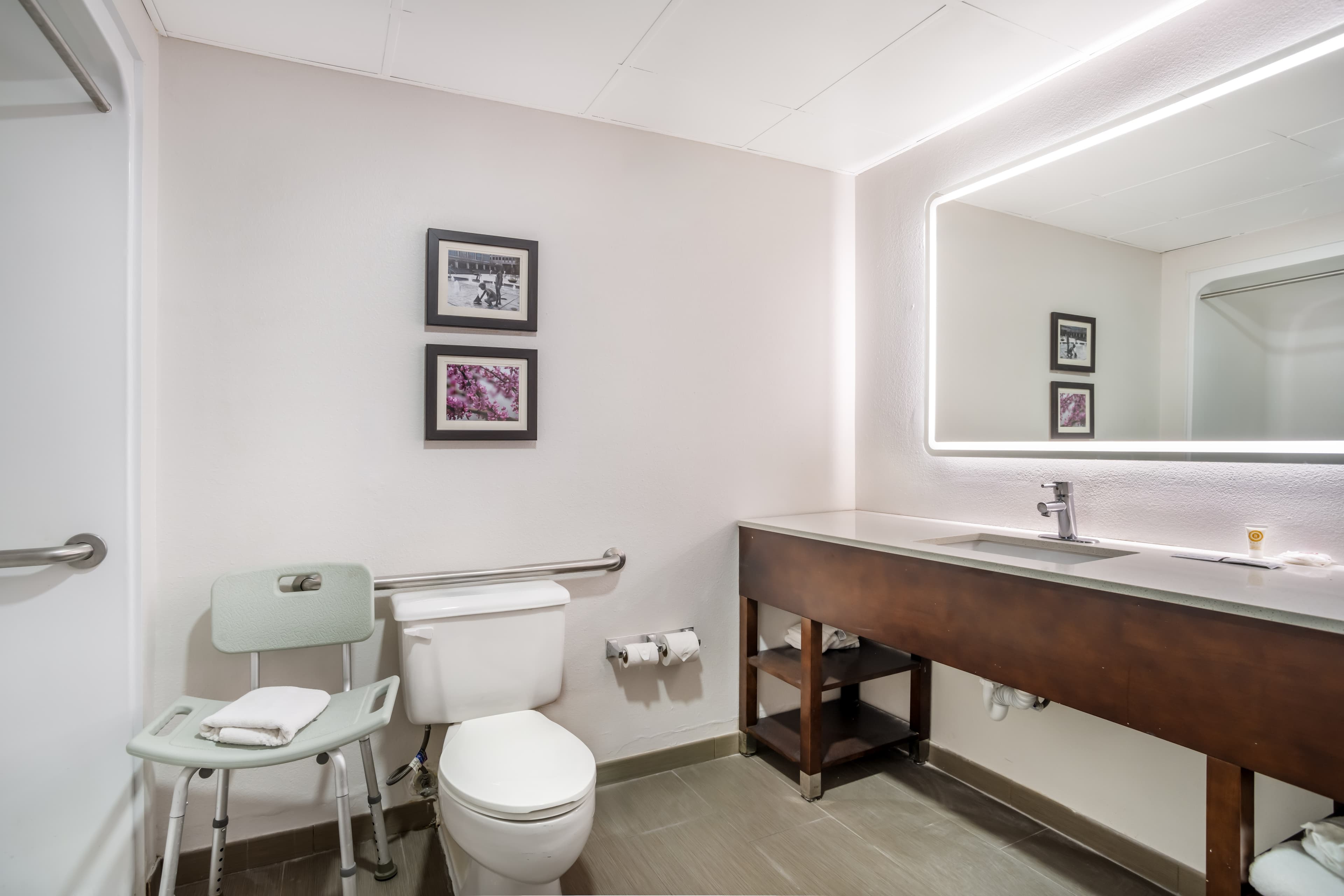 Comfort Inn Charlotte Airport Uptown — 7