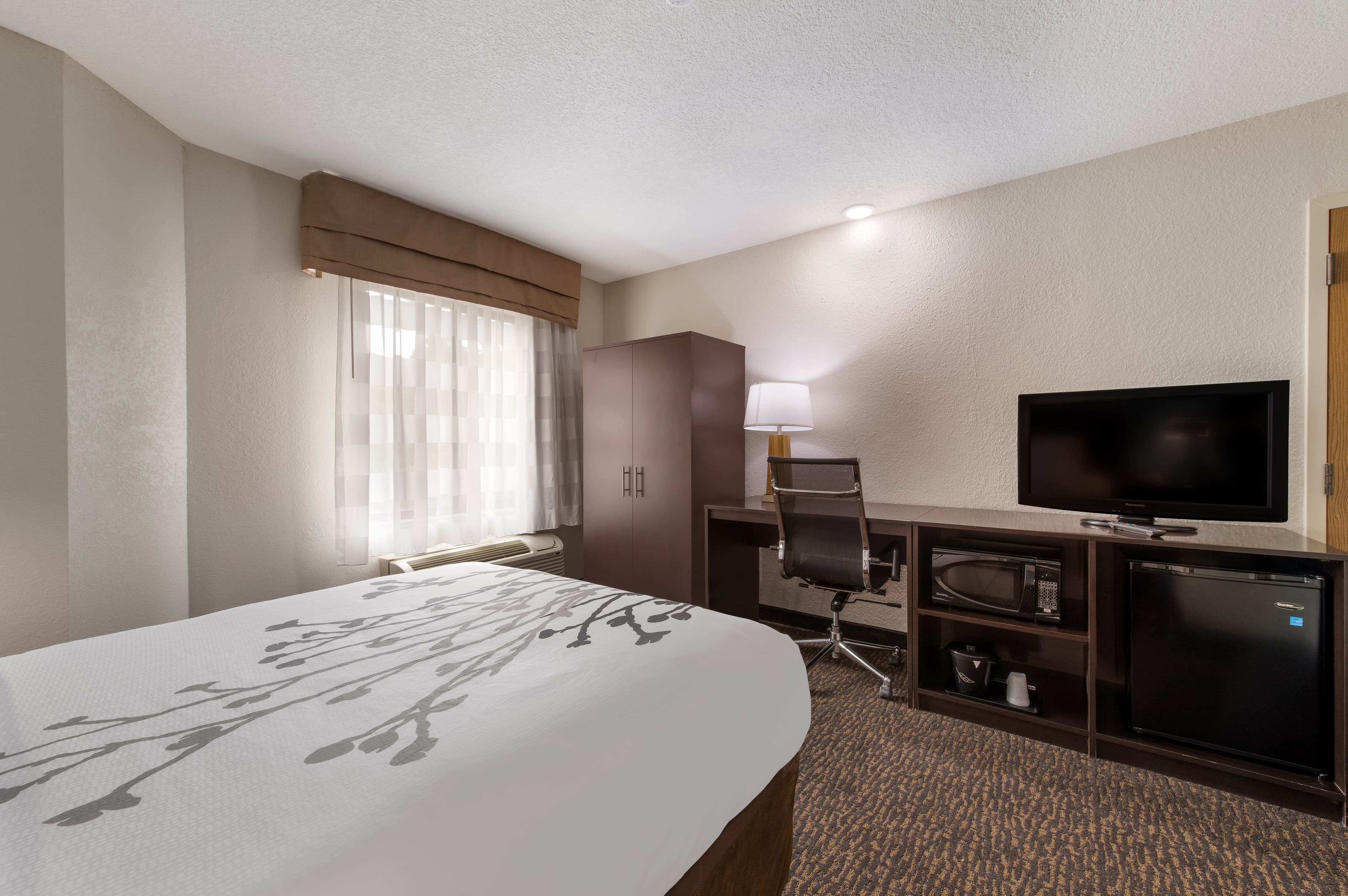 Sleep Inn Northlake - Image 3