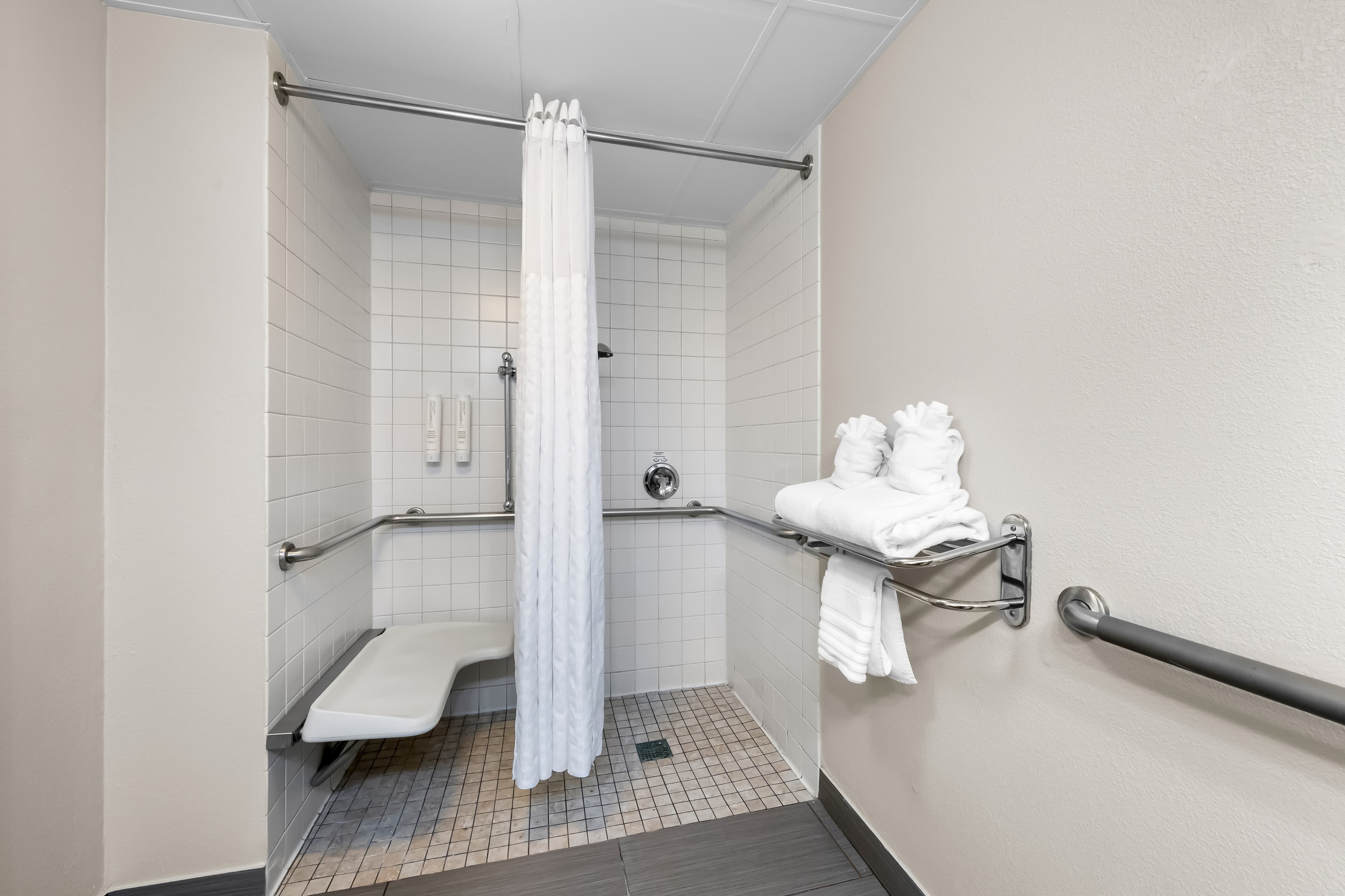 Clarion Pointe Apex - Holly Springs — 15
