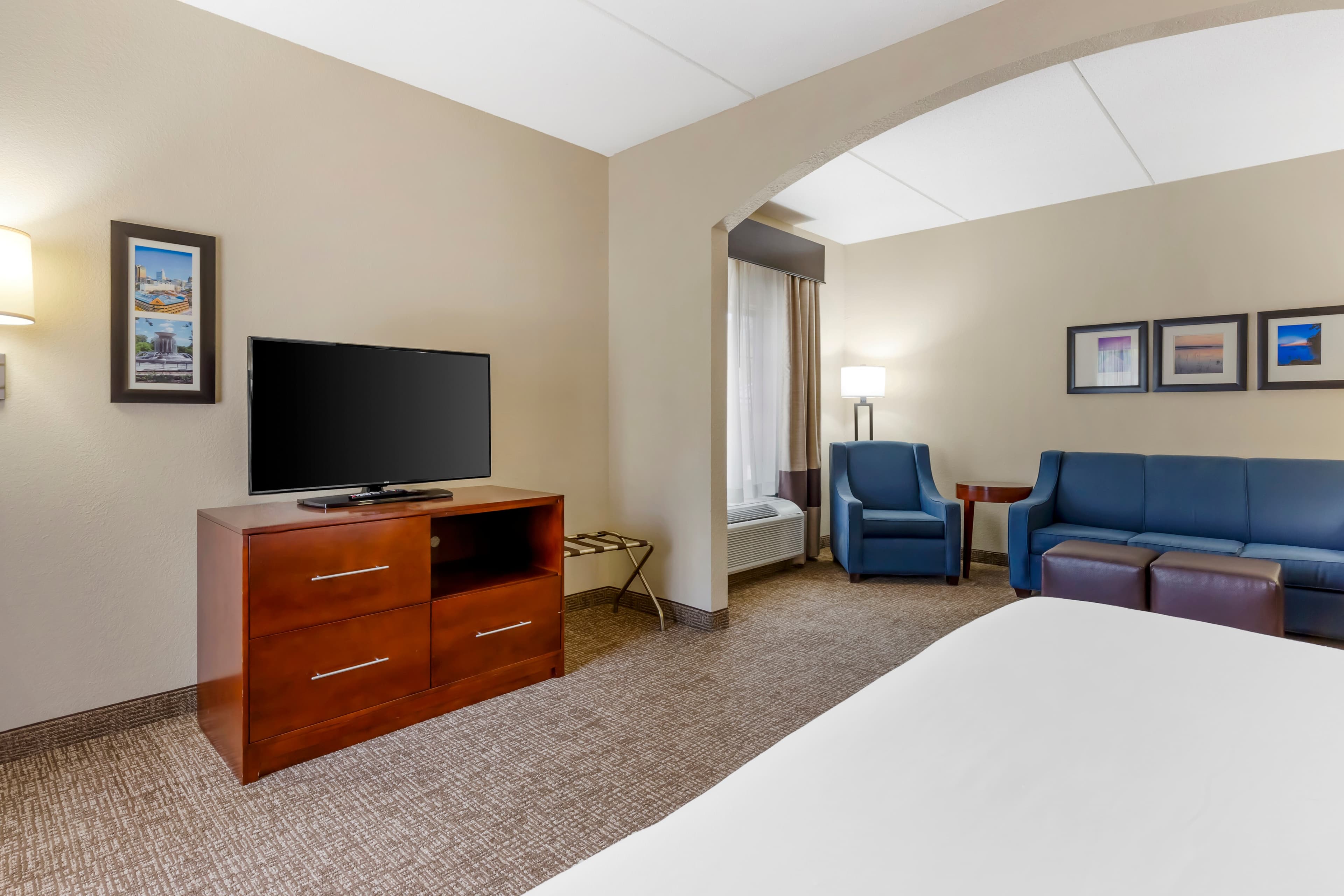 Comfort Suites Regency Park — 14