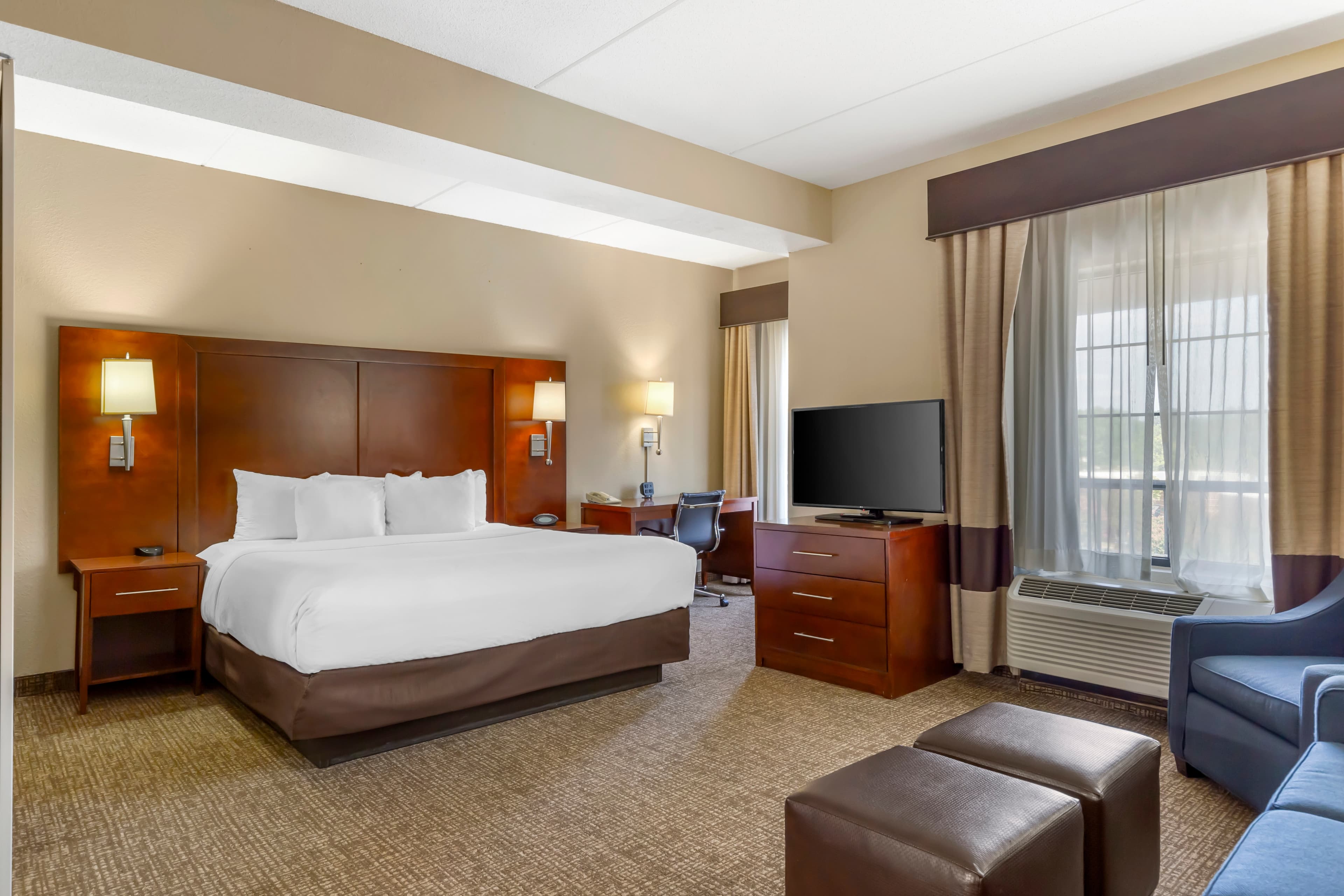 Comfort Suites Regency Park — 17