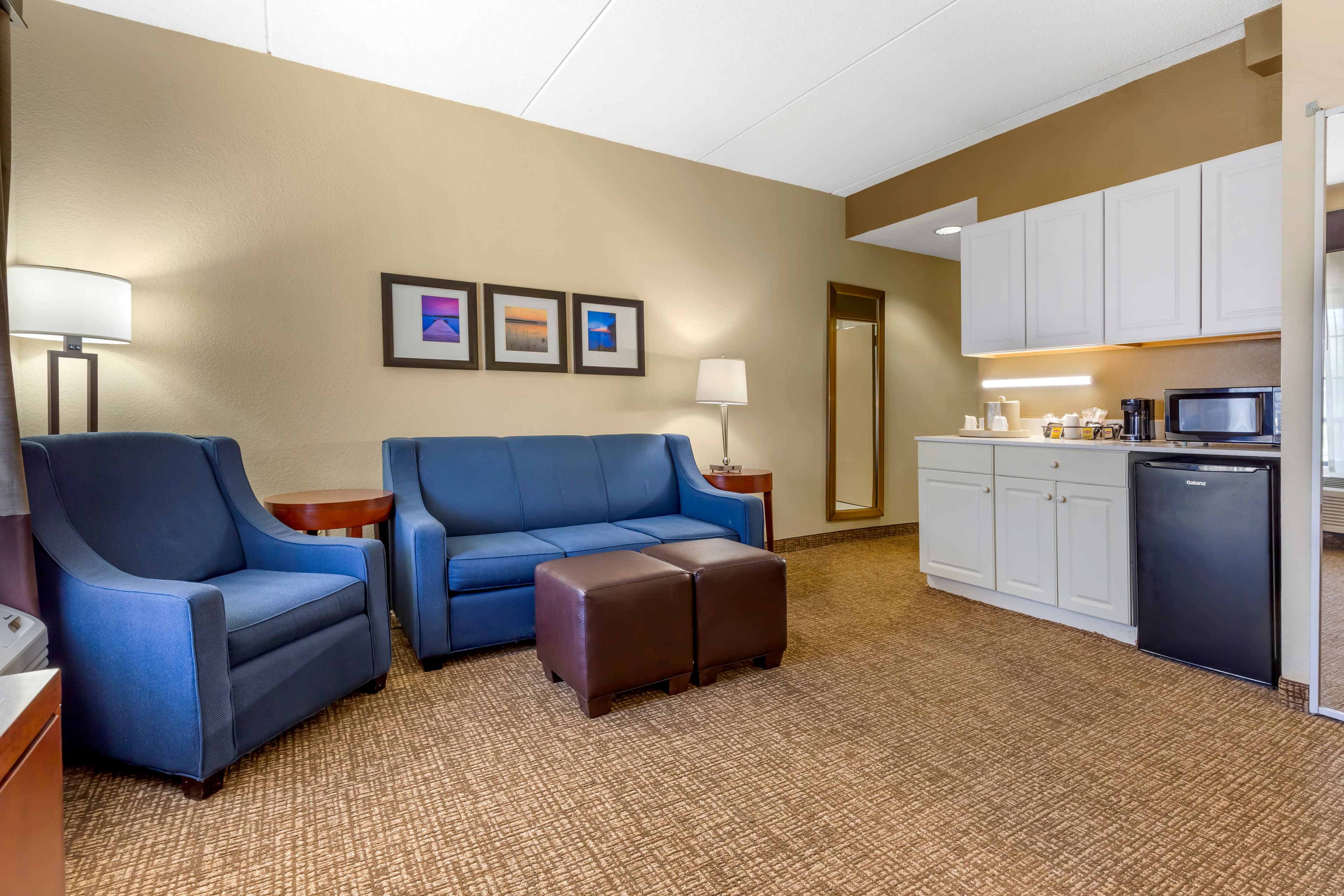 Comfort Suites Regency Park — 19