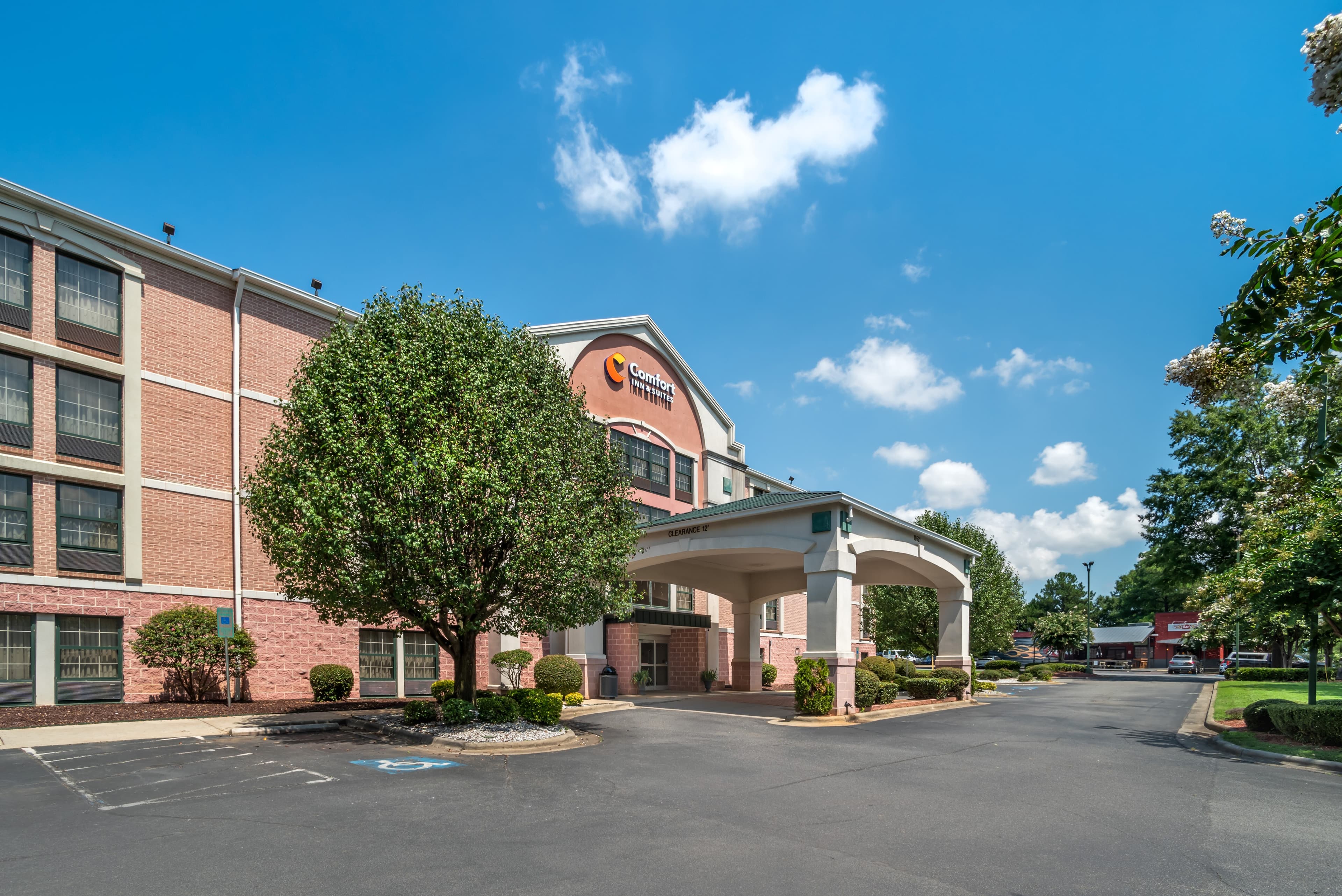 Comfort Inn & Suites Cornelius Lake Norman - Image 1