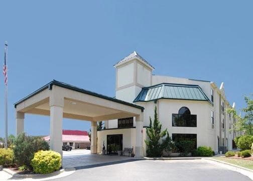 Quality Inn & Suites Tarboro - Kingsboro - Image 1