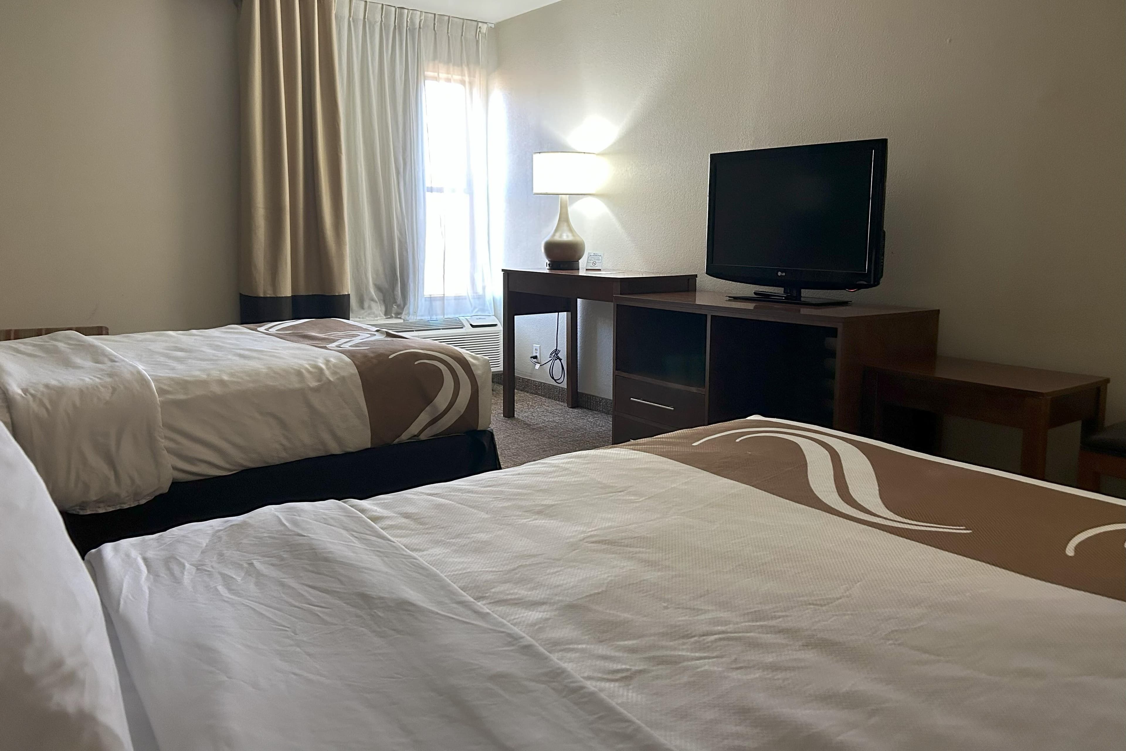 Quality Inn & Suites Tarboro - Kingsboro - Image 5