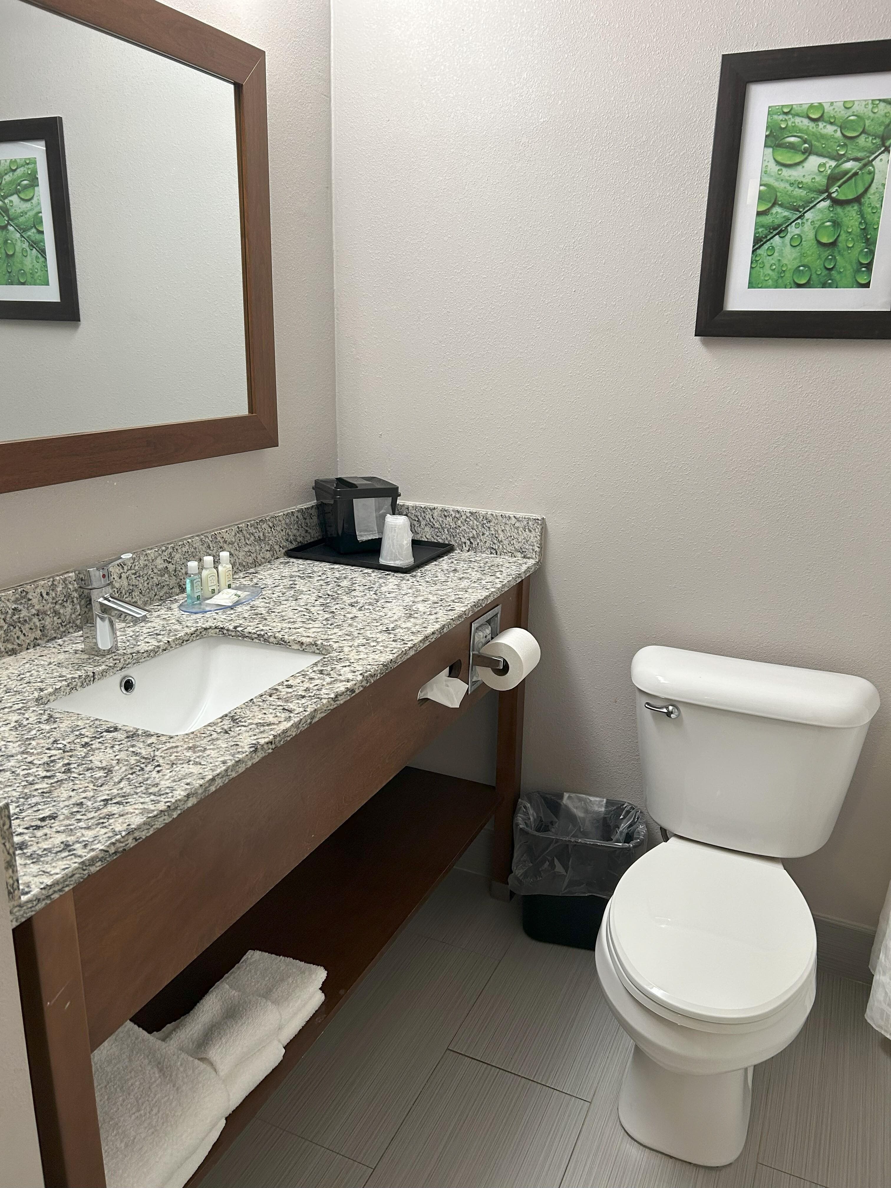 Quality Inn & Suites Tarboro - Kingsboro — 20