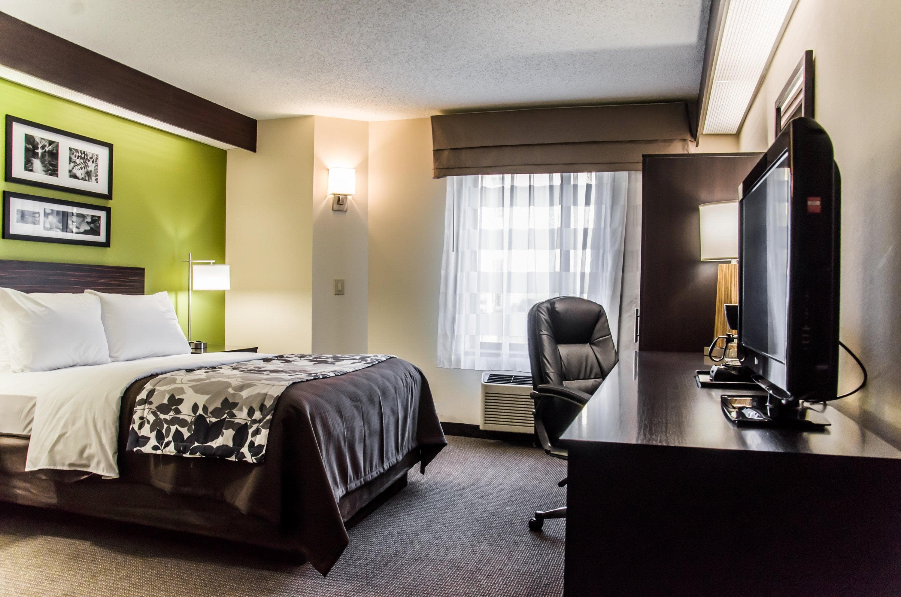 Sleep Inn Airport - Billy Graham Parkway - Image 3