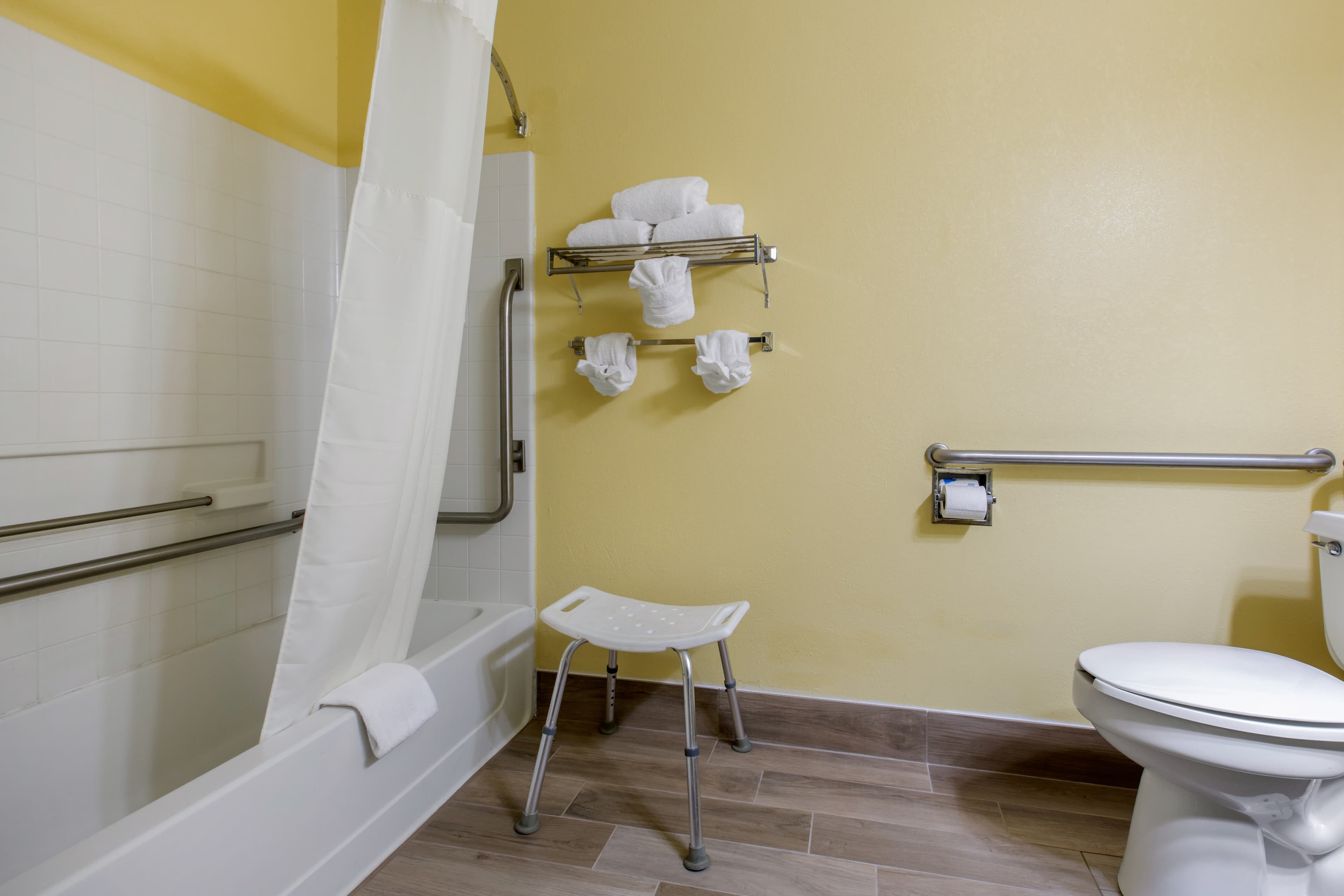 Quality Inn Williamston — 11