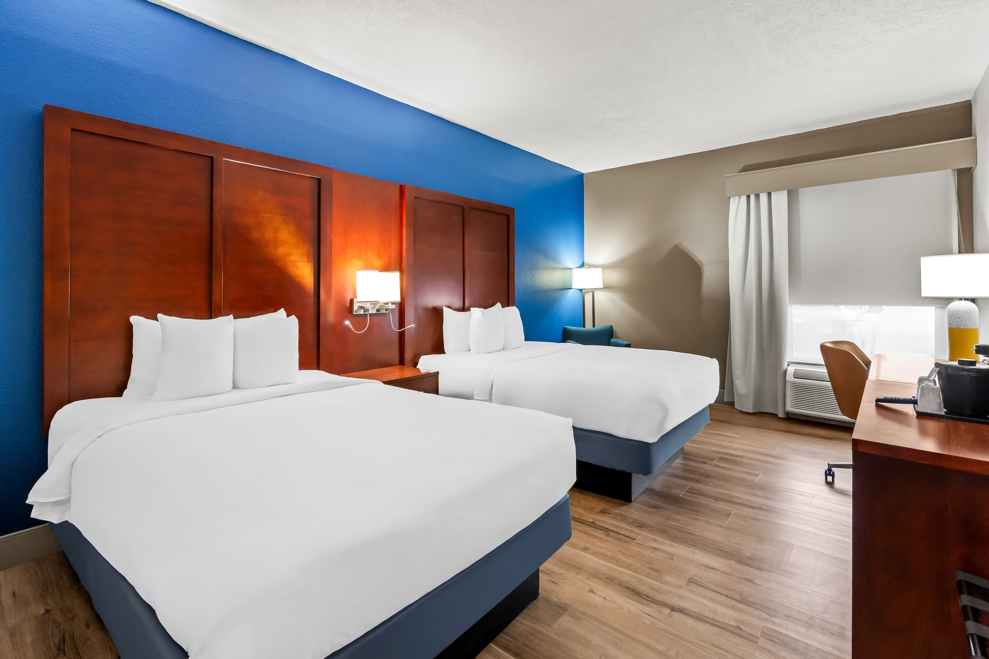 Comfort Inn - Image 2