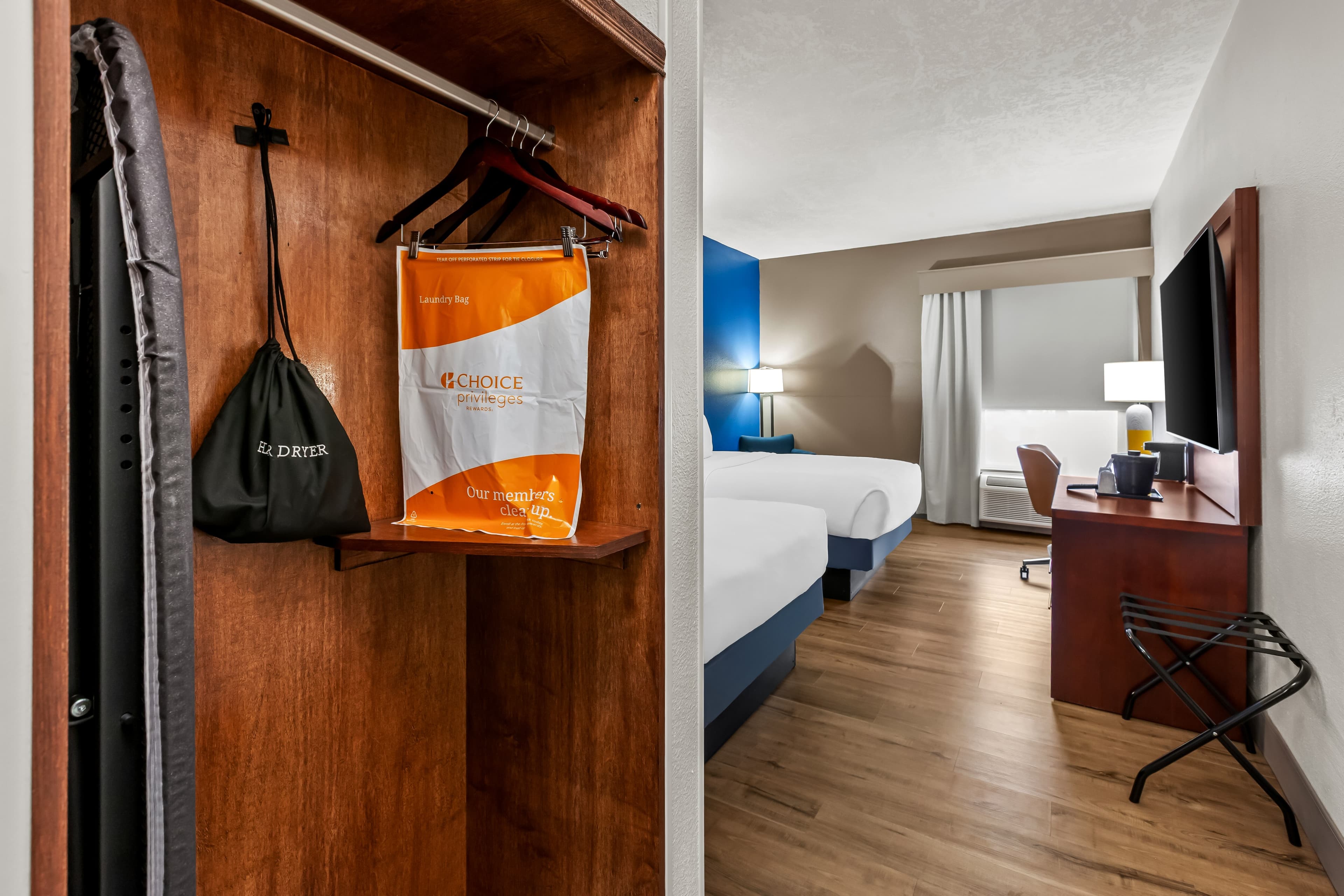 Comfort Inn - Image 3