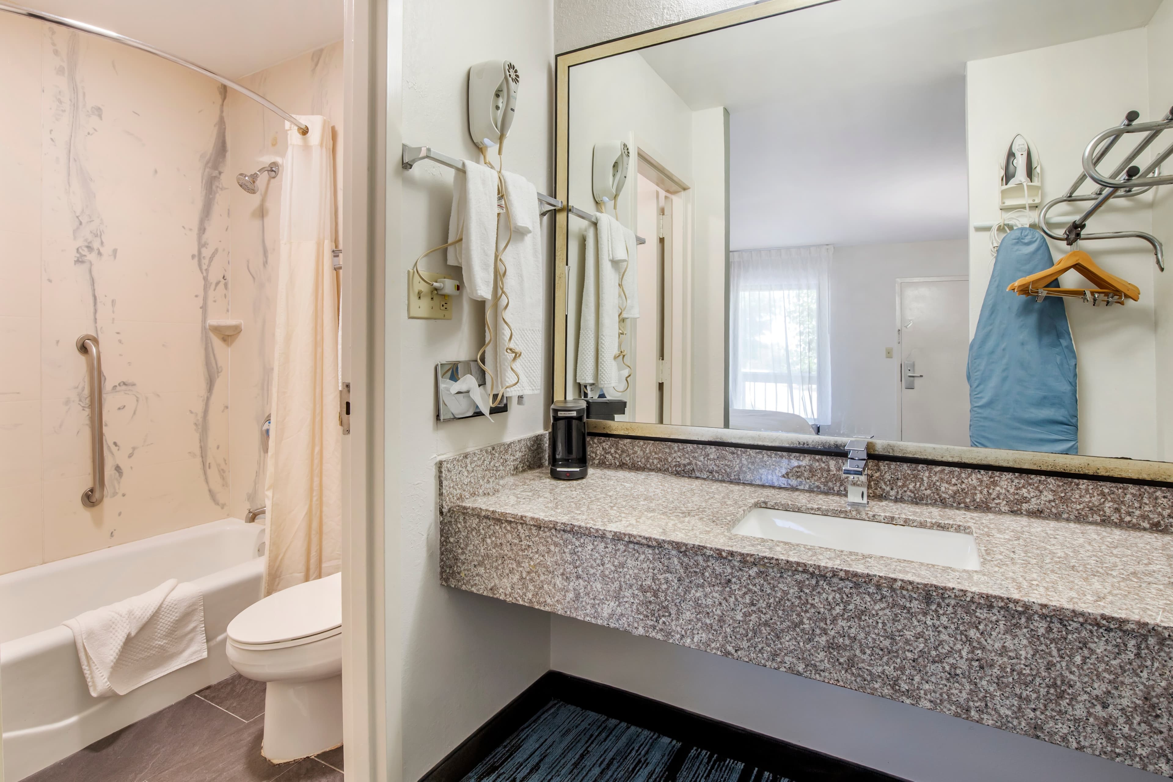 Quality Inn Mount Airy Mayberry — 25