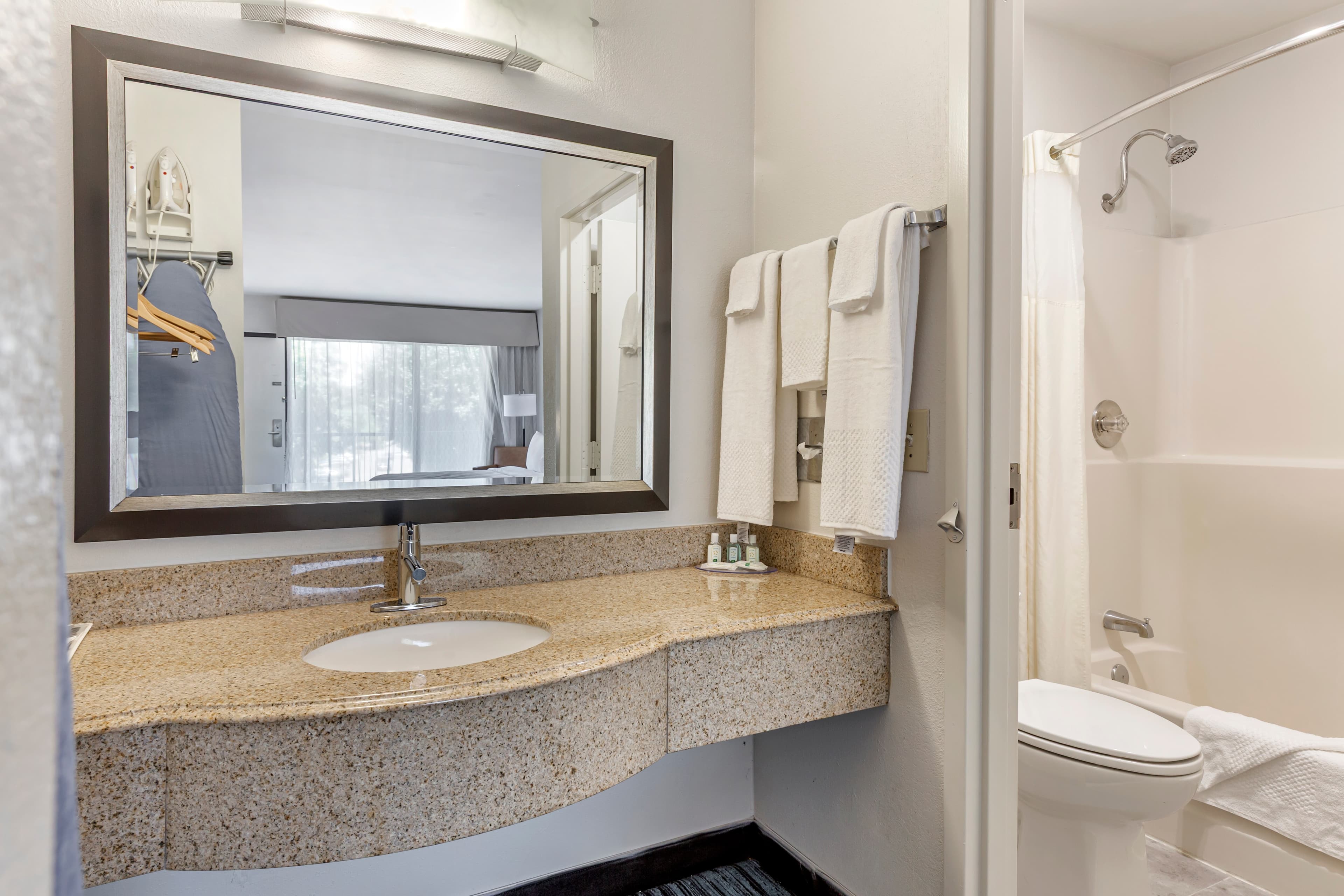 Quality Inn Mount Airy Mayberry - Image 5