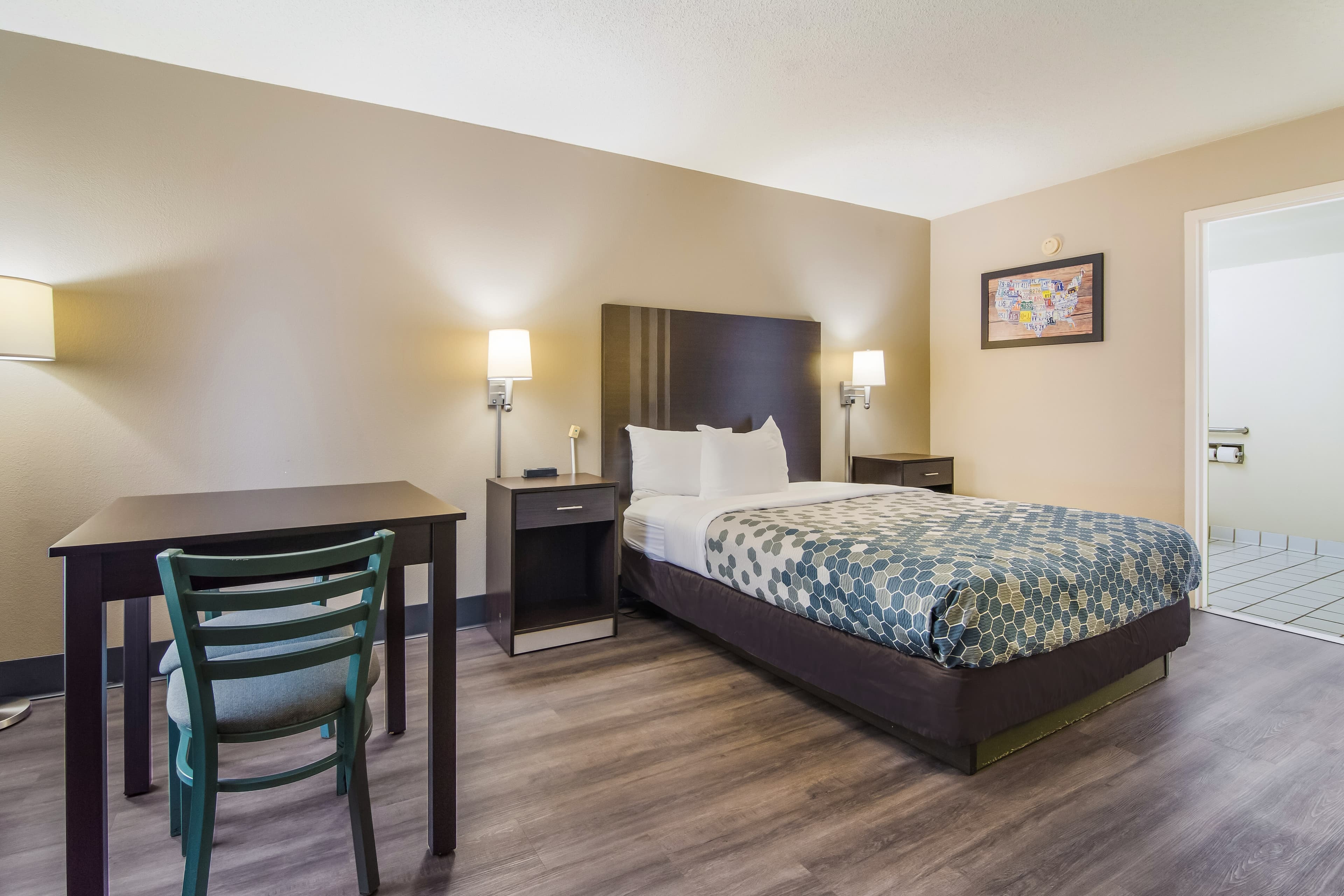 Econo Lodge Garner - Raleigh - Image 2