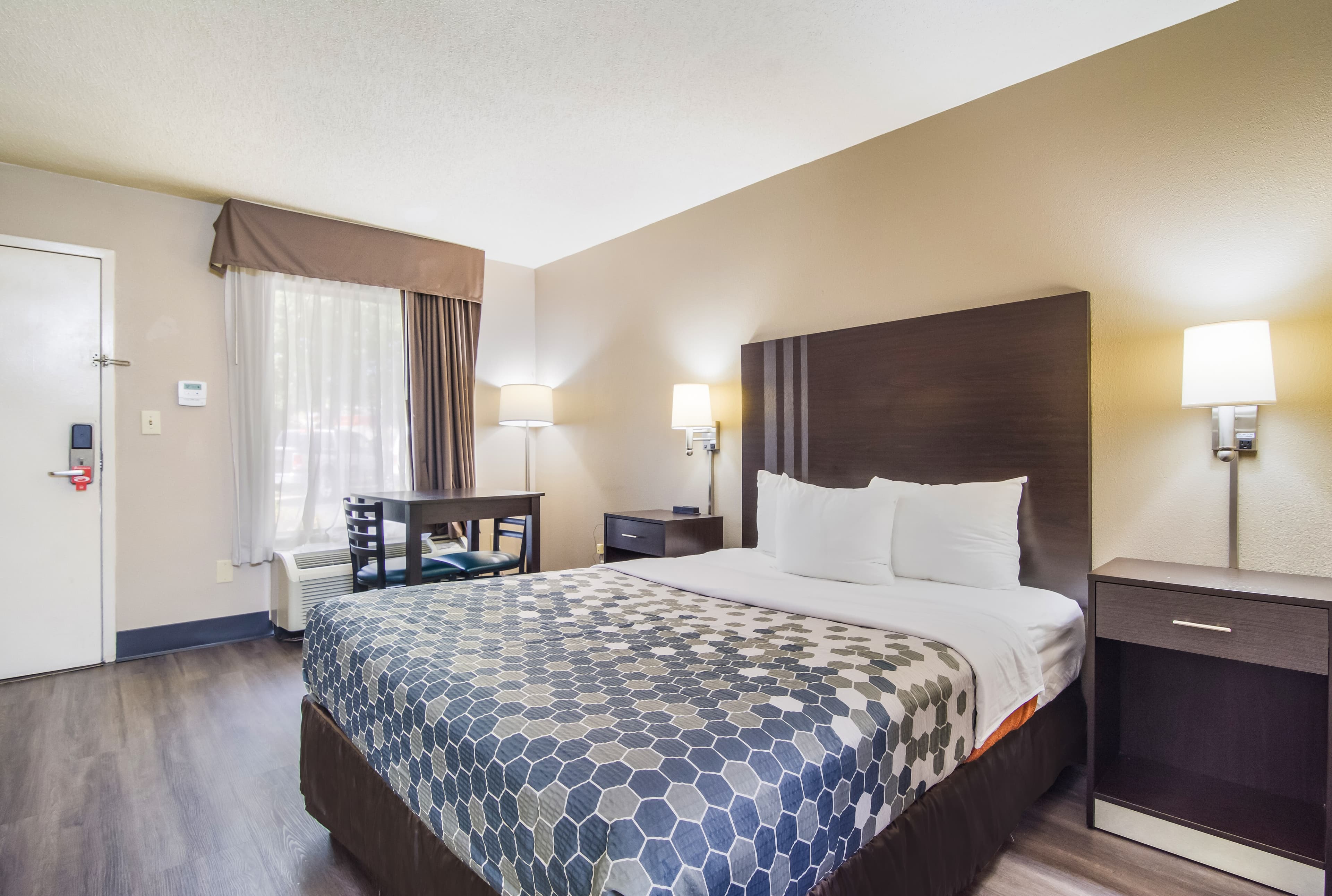 Econo Lodge Garner - Raleigh — 17