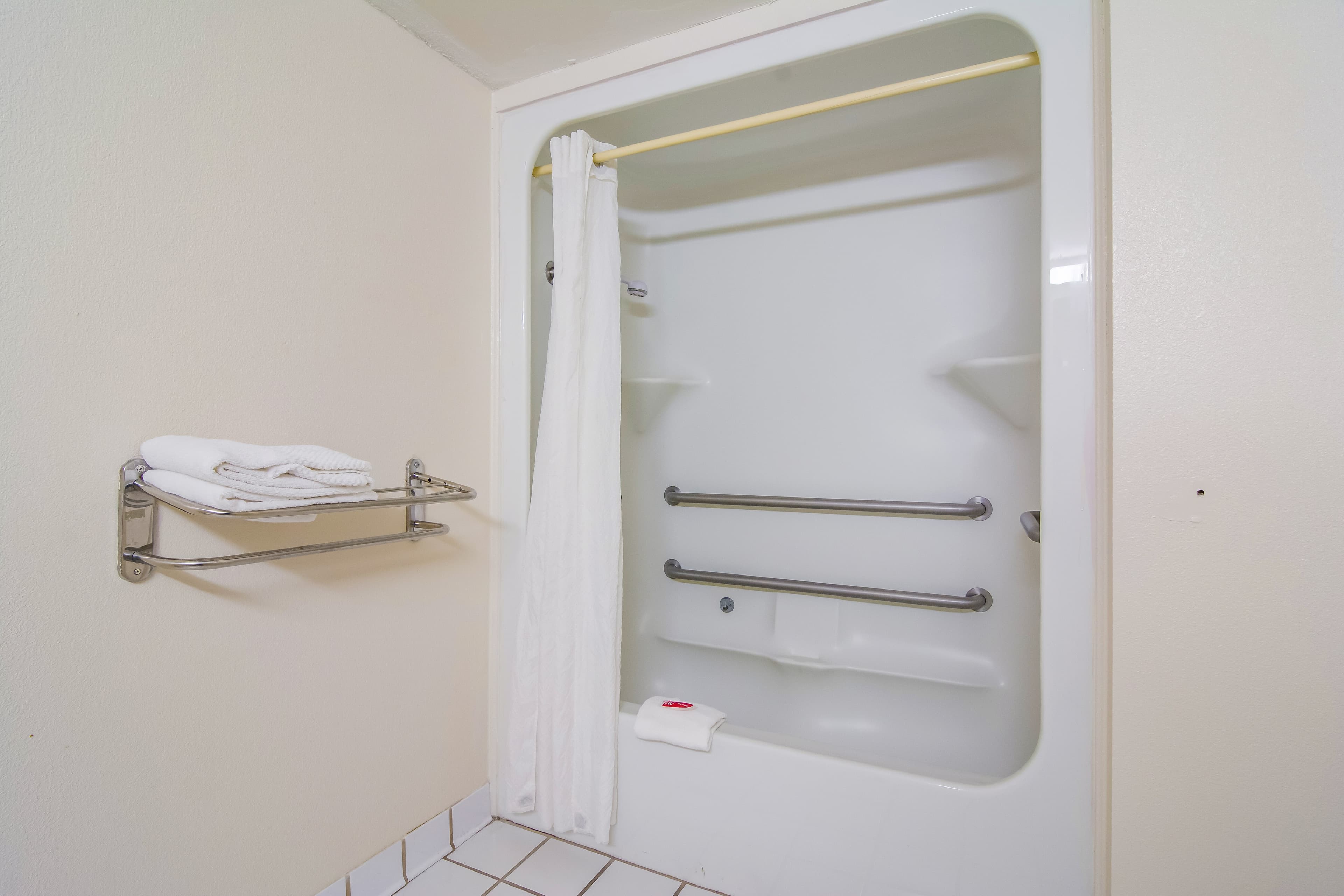 Econo Lodge Garner - Raleigh - Image 3