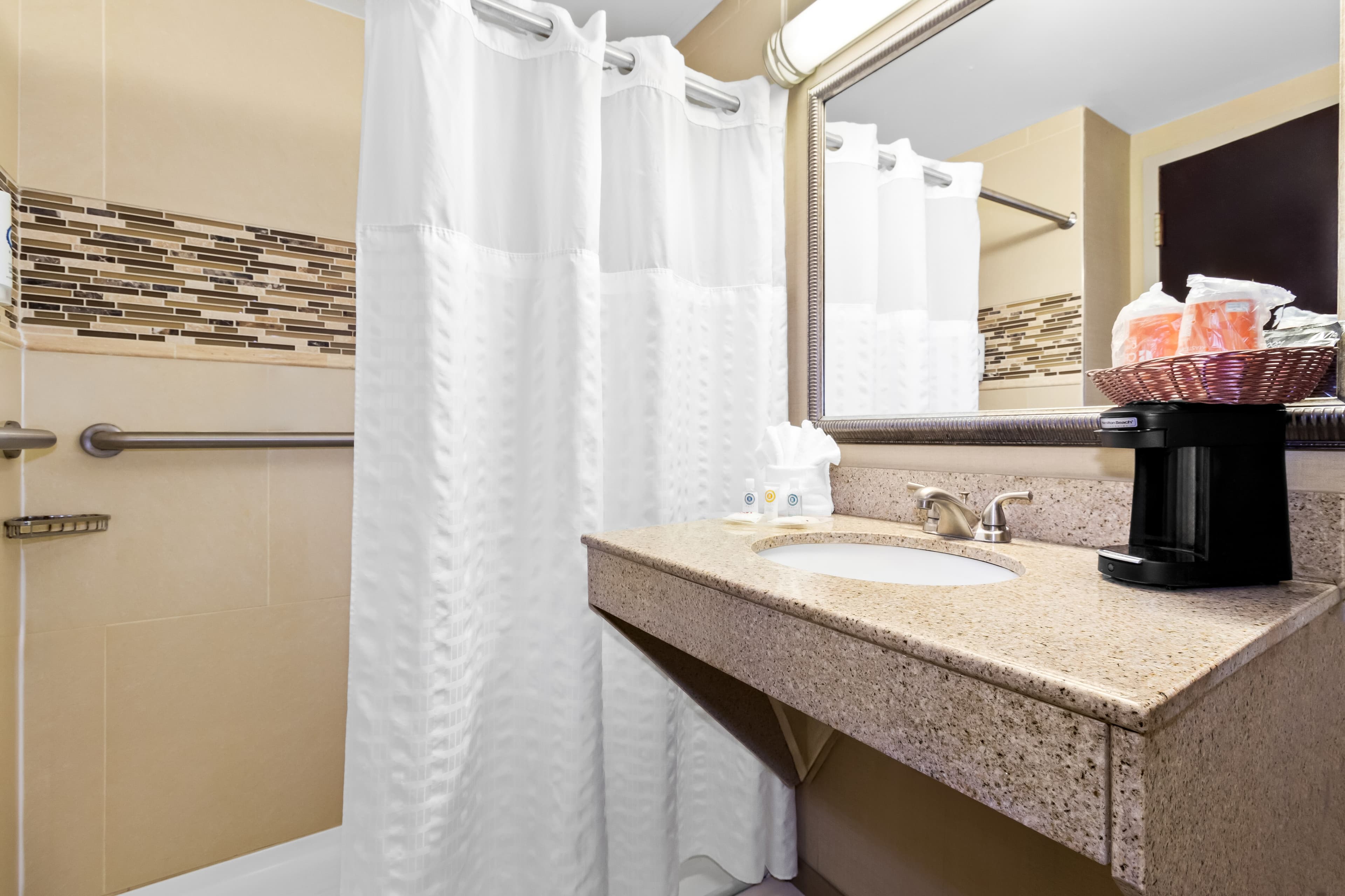 Comfort Suites Lumberton North — 12