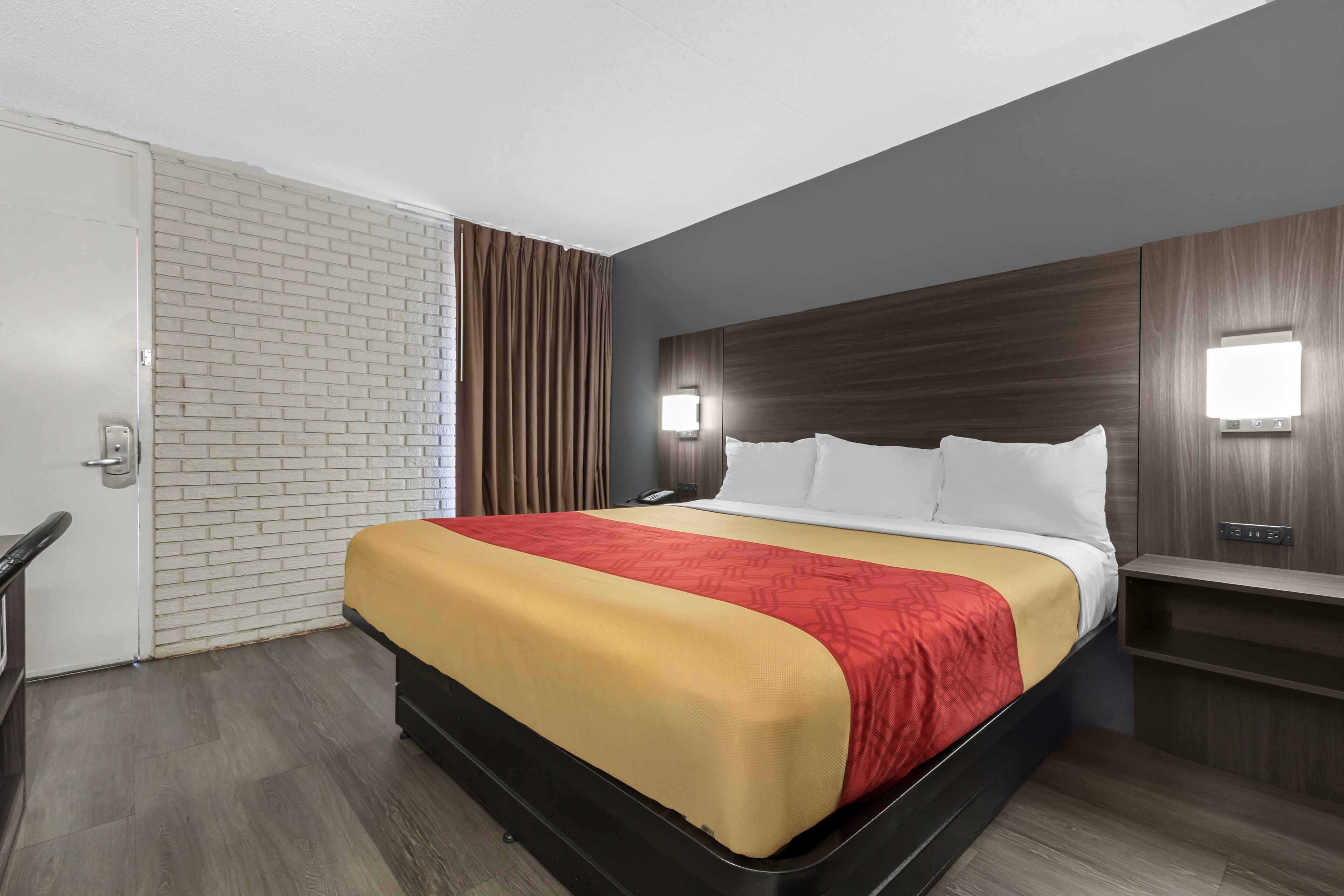 Econo Lodge Creedmoor - Butner — 22