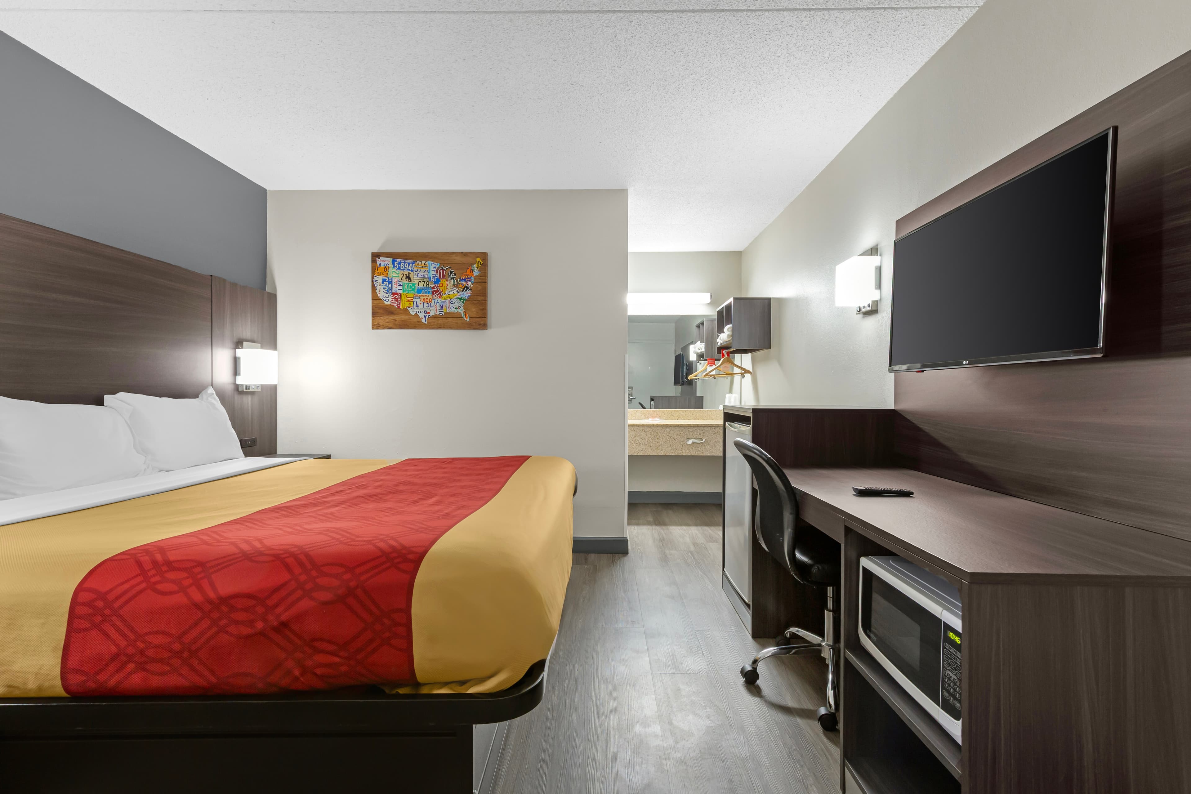 Econo Lodge Creedmoor - Butner — 25