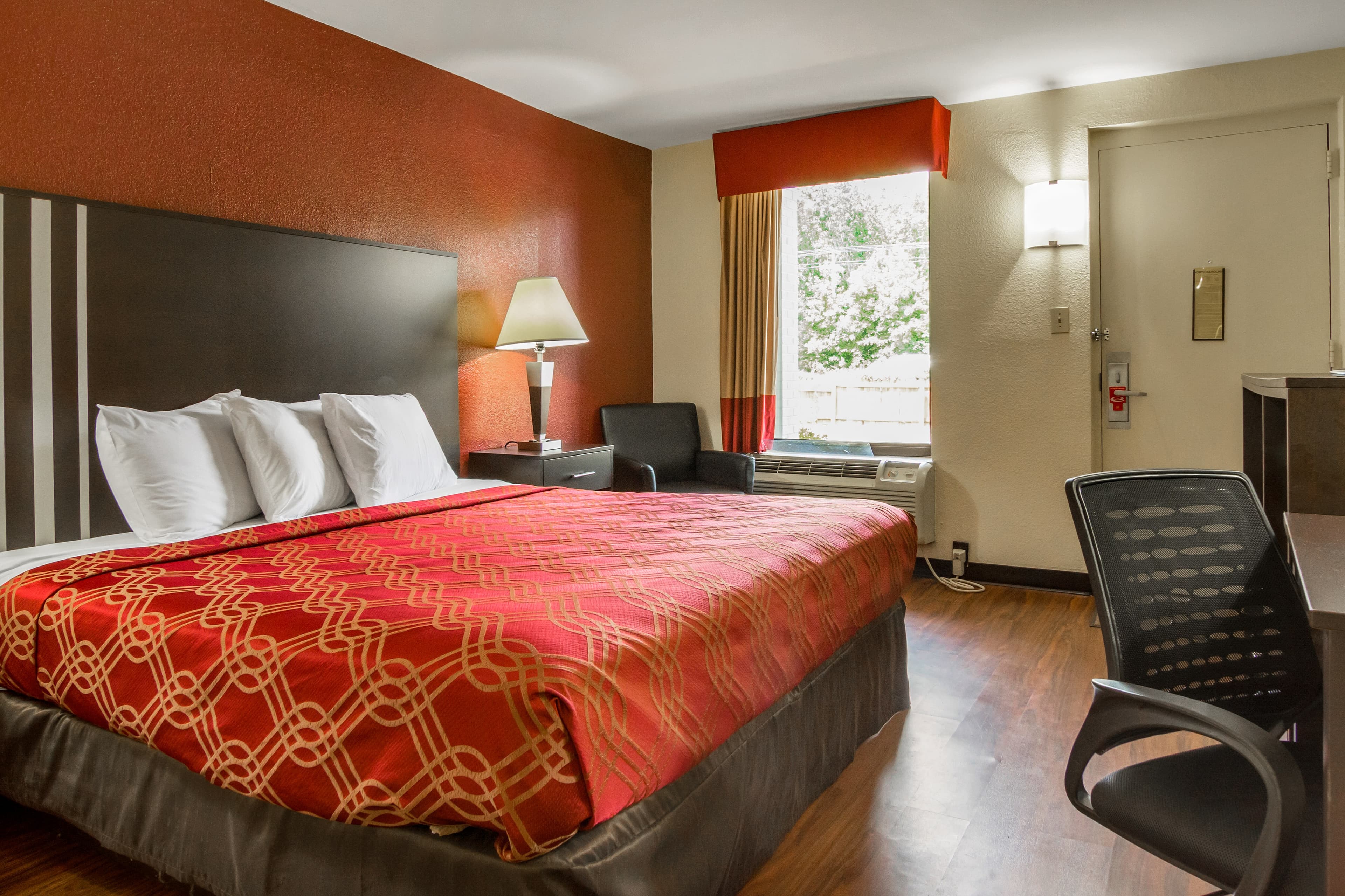 Econo Lodge Research Triangle Park — 13