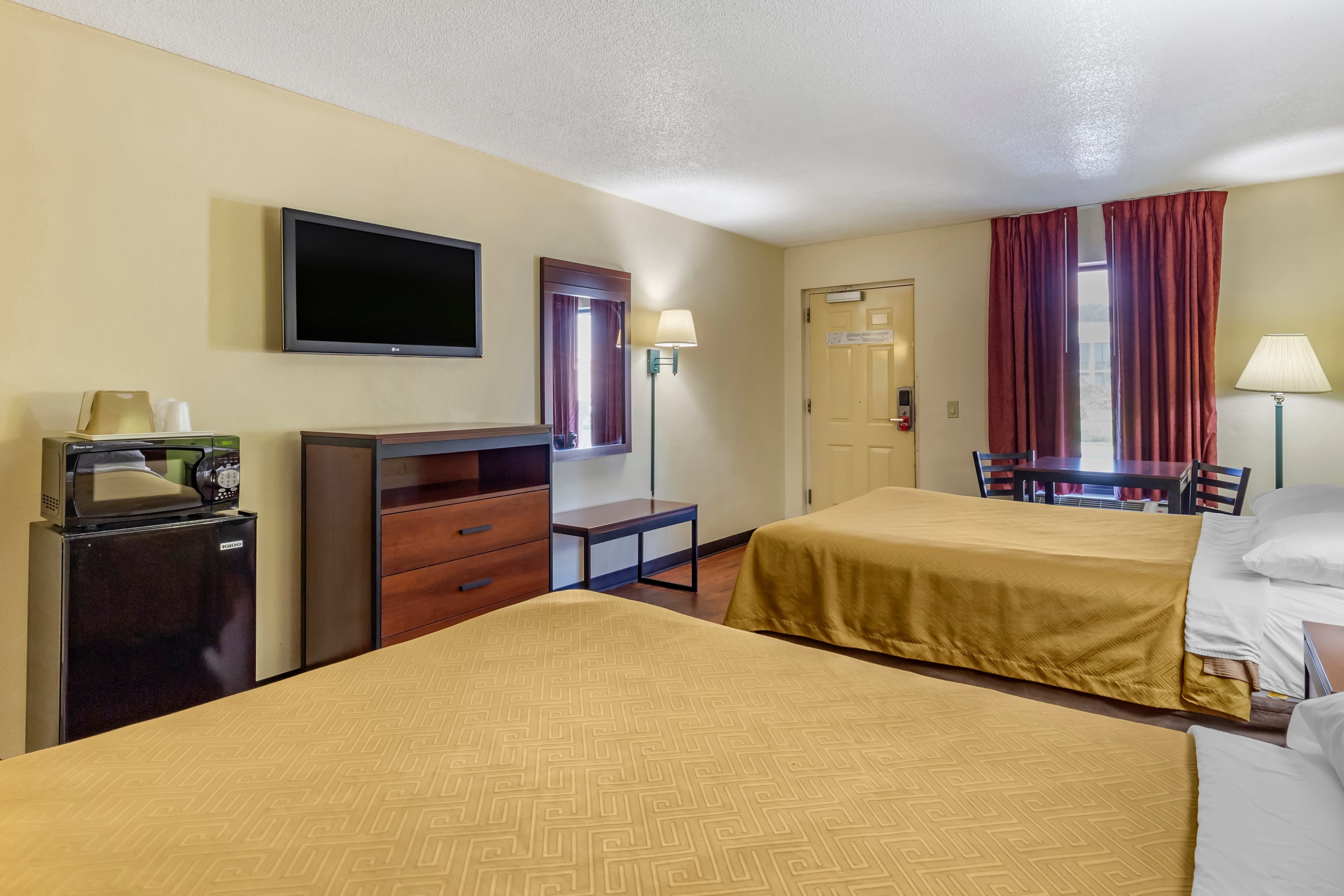 Econo Lodge Fayetteville I-95 - Image 3